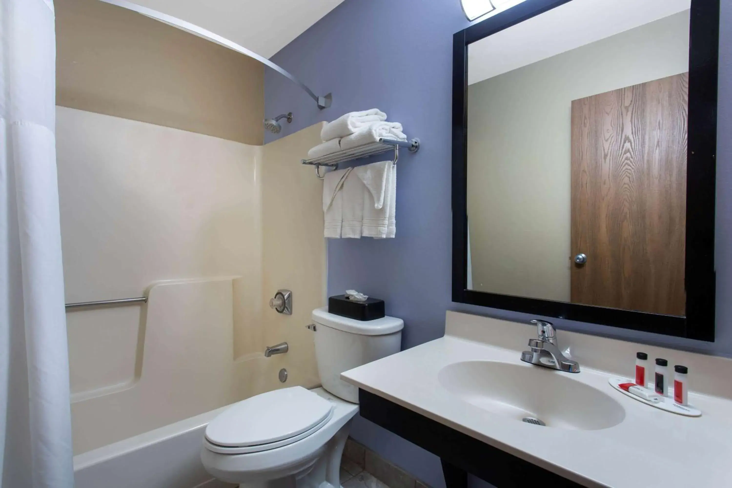 Bathroom in Super 8 by Wyndham Cromwell/Middletown