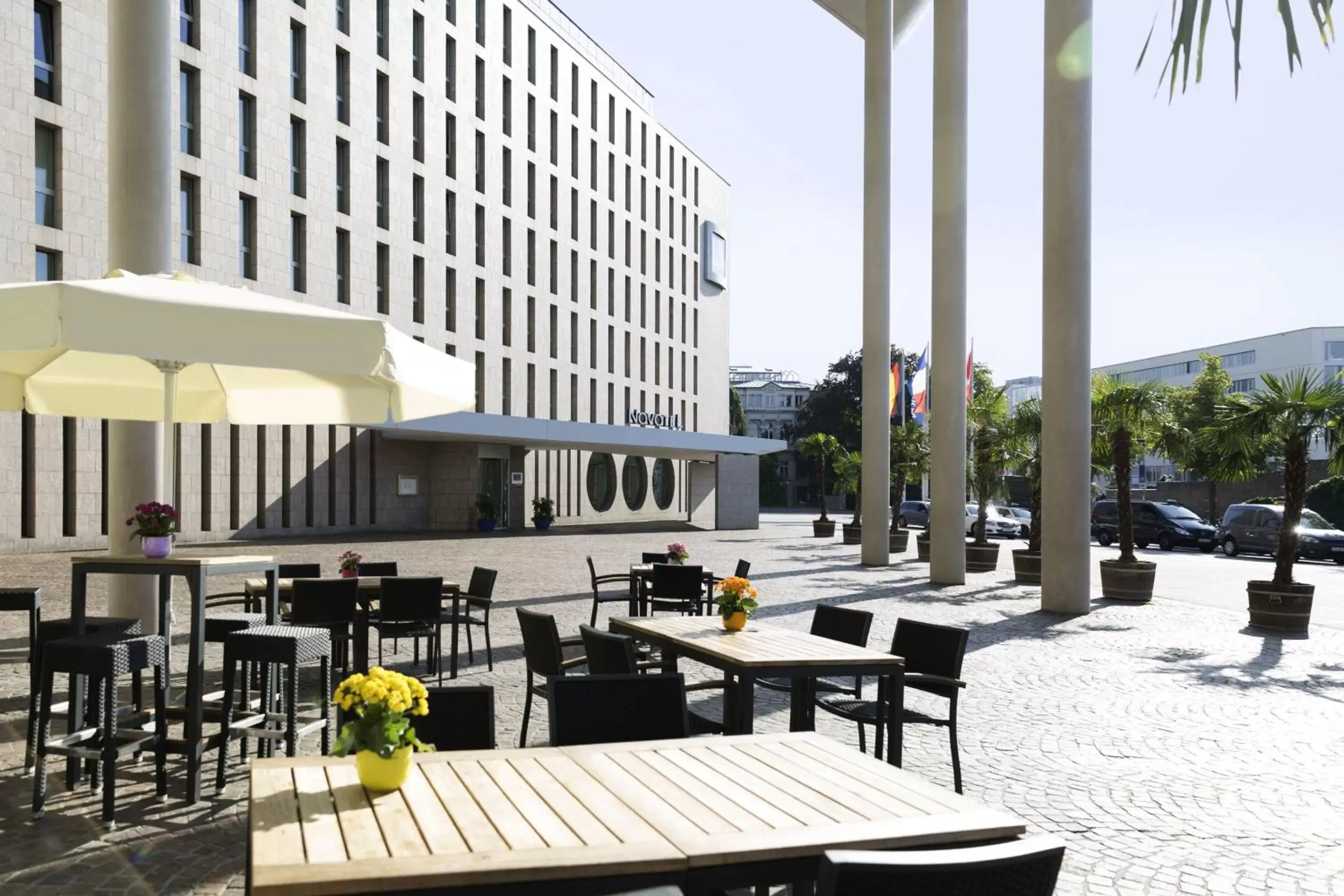 Balcony/Terrace, Restaurant/Places to Eat in Novotel Freiburg am Konzerthaus