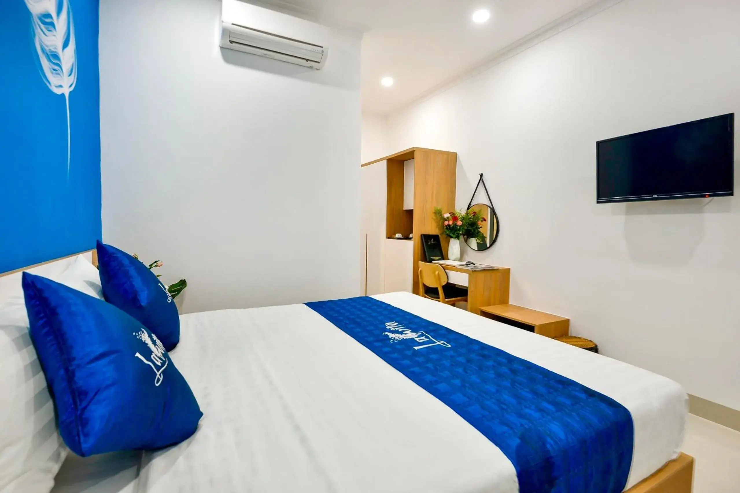 Bed in La Vita Hotel Bed in La Vita Hotel