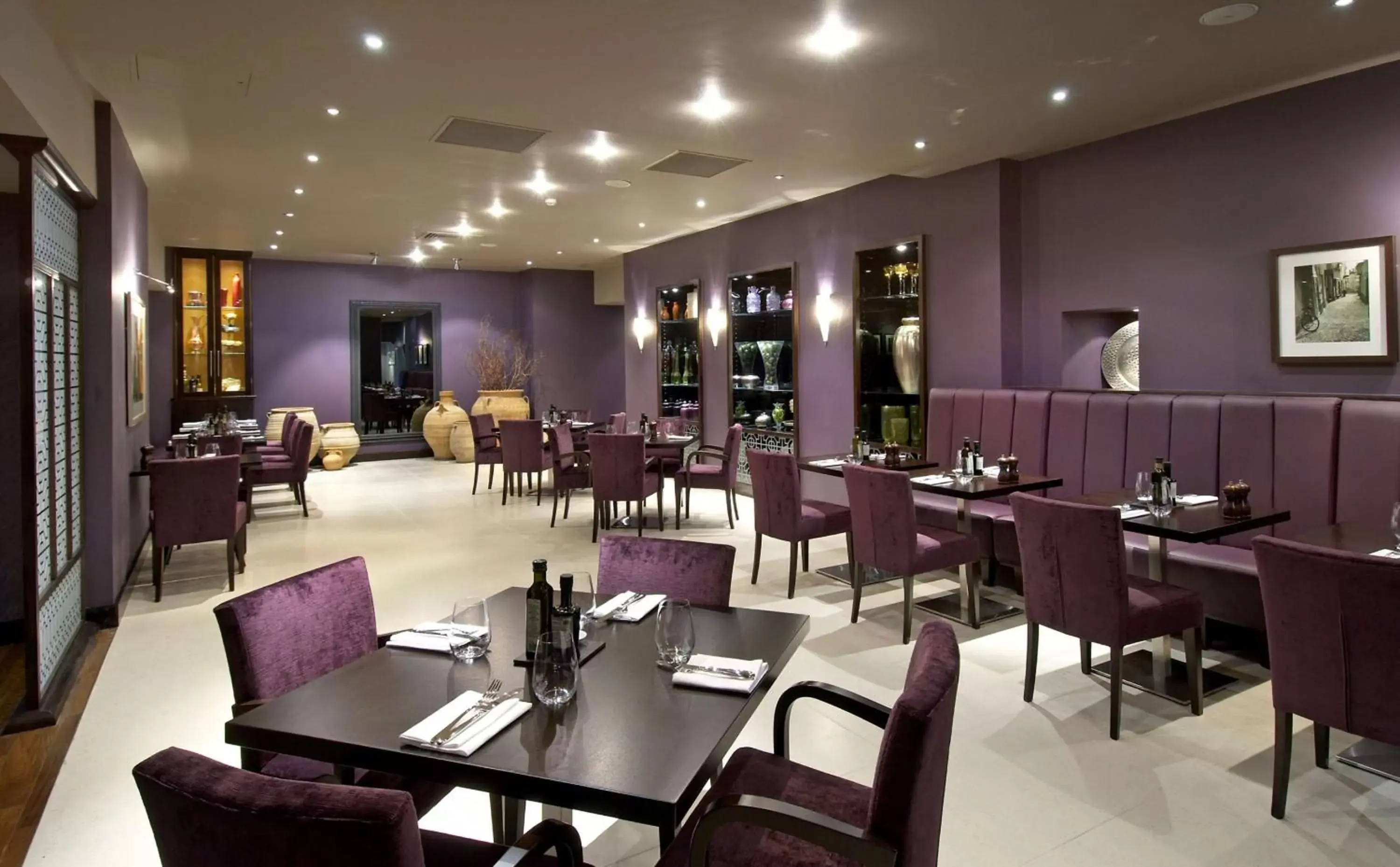 Restaurant/Places to Eat in Hilton Cobham