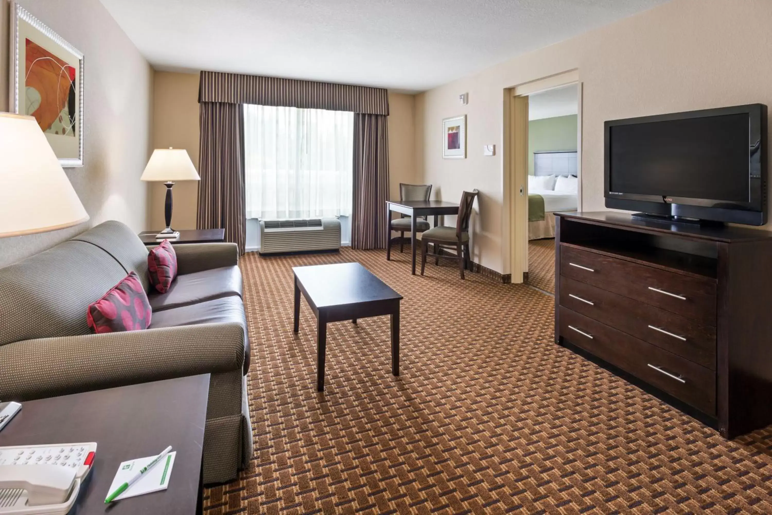 Photo of the whole room, Seating Area in Holiday Inn Daytona Beach LPGA Boulevard, an IHG Hotel