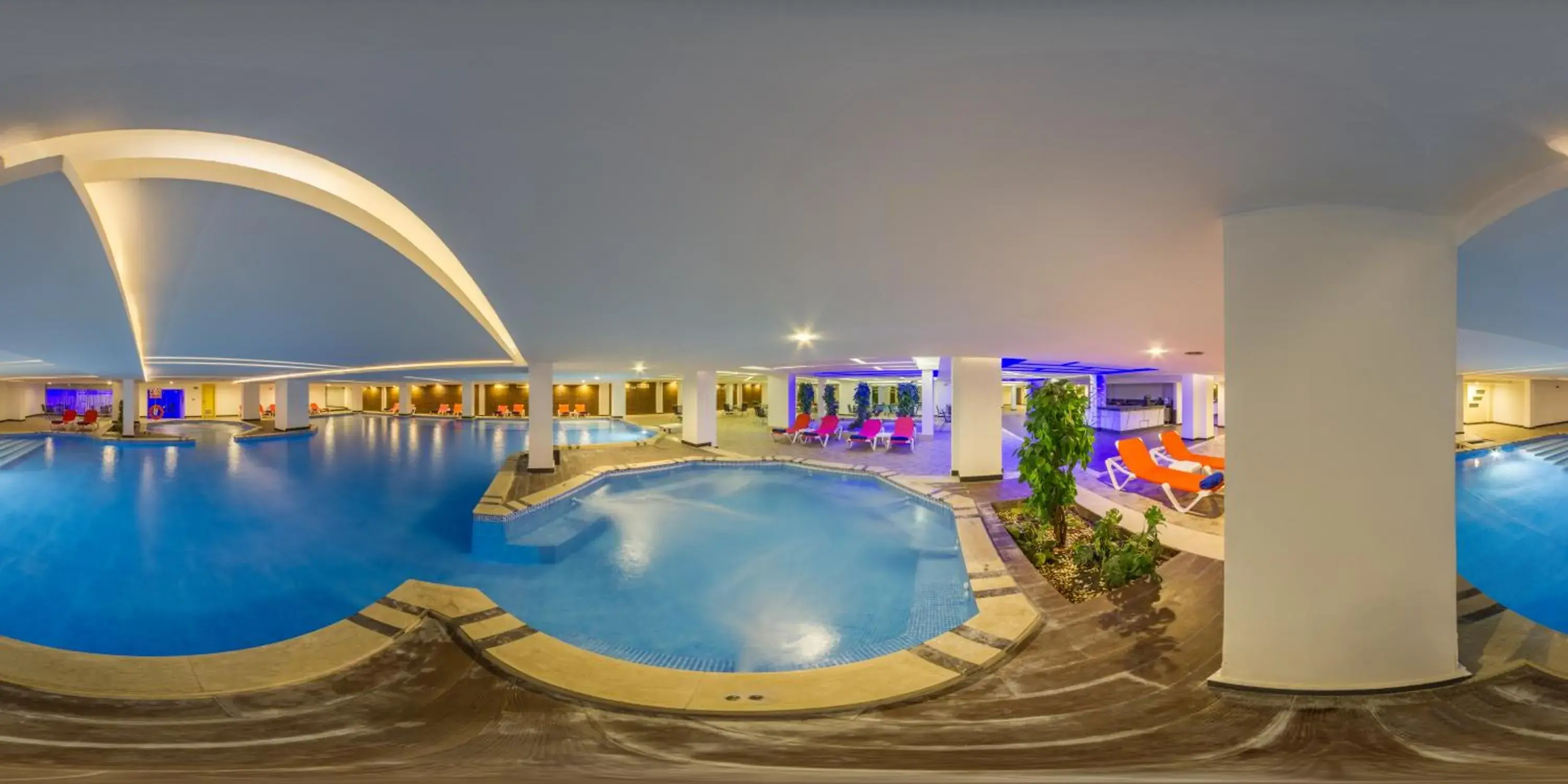 Swimming Pool in Savoy Le Grand Hotel Marrakech