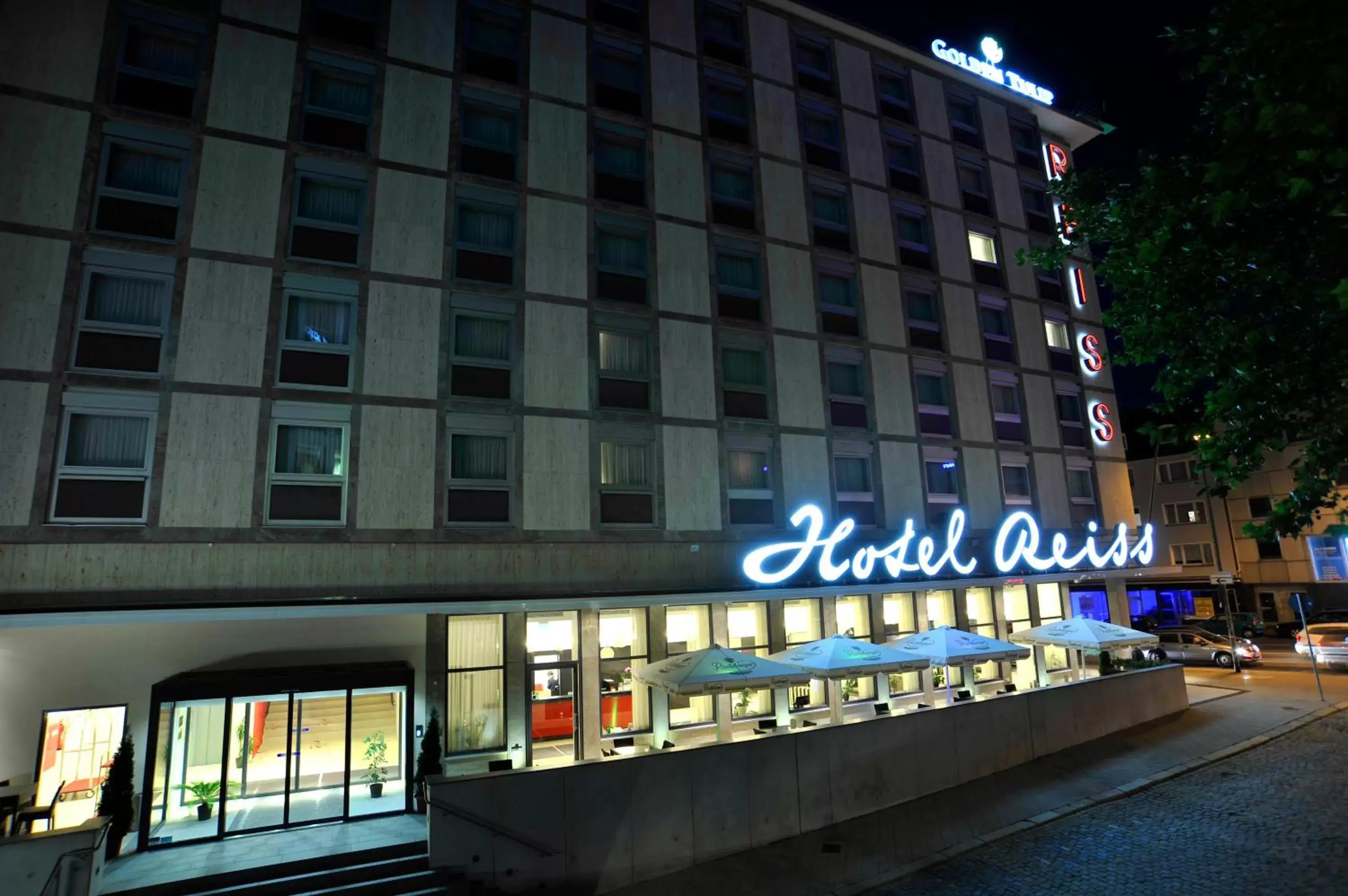 Facade/entrance in Golden Tulip Kassel Hotel Reiss