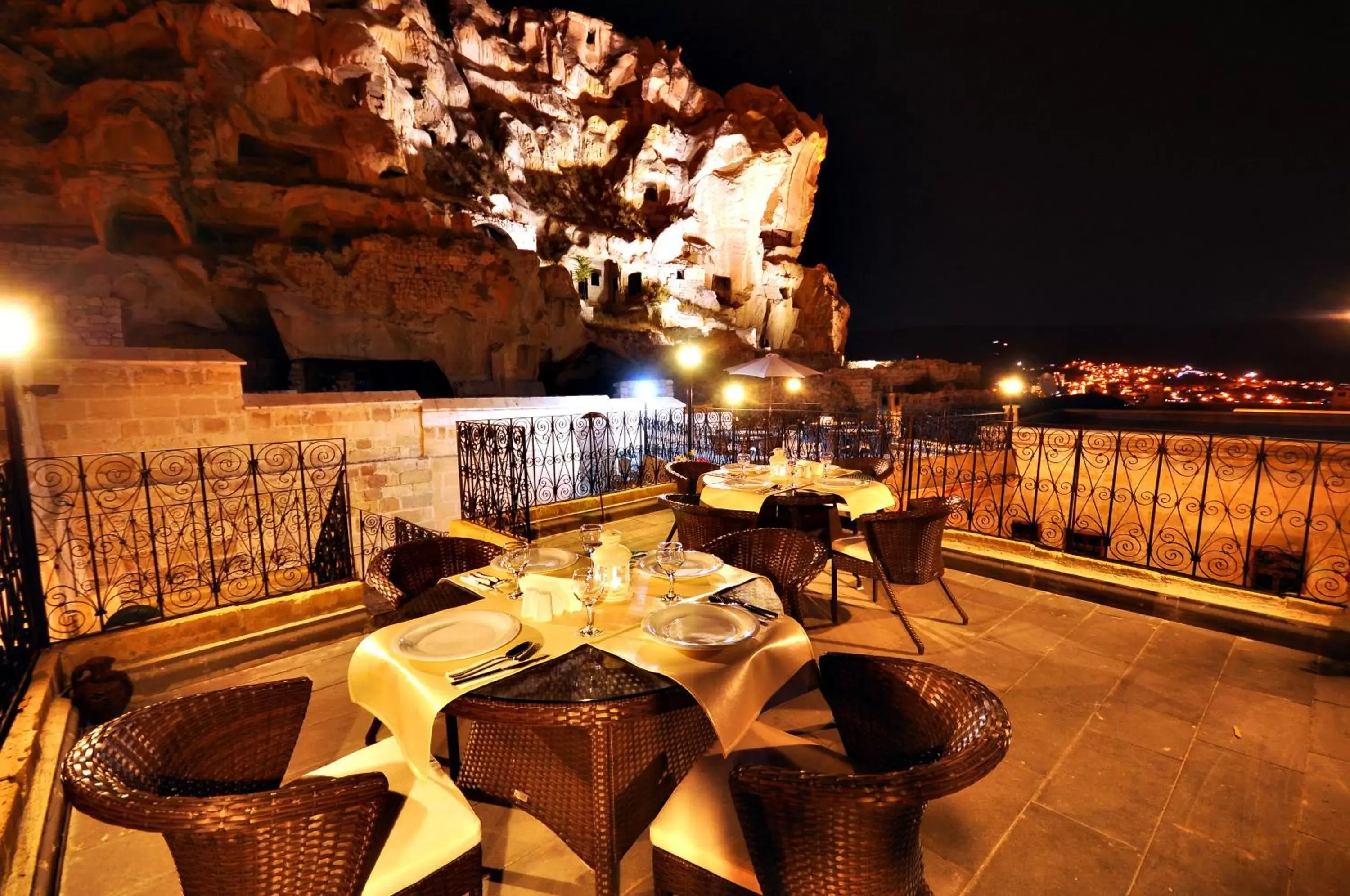 Restaurant/places to eat in Has Cave Konak