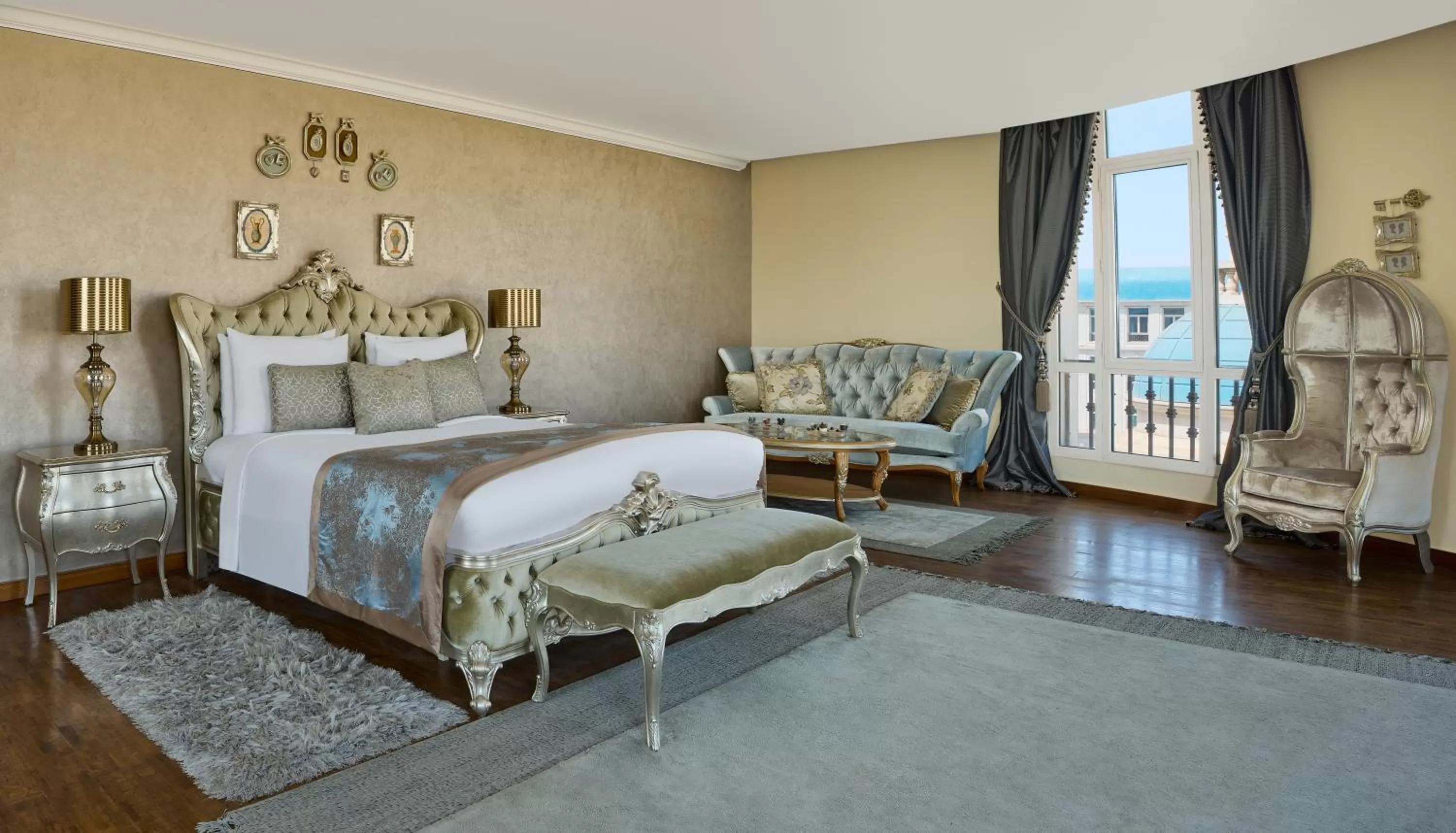 Bed in Royal Maxim Palace Kempinski Cairo