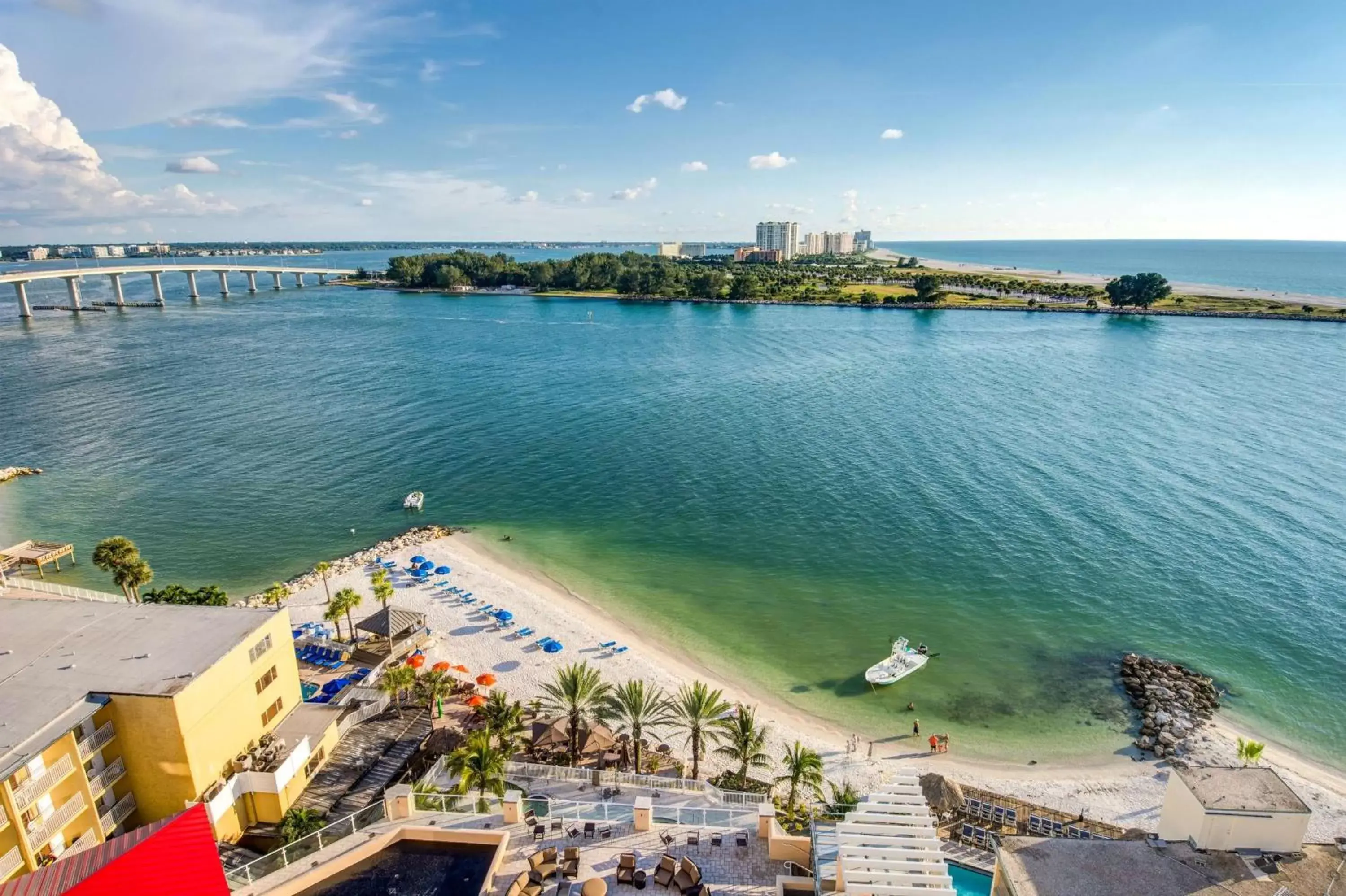 Property building, Bird's-eye View in Hampton Inn and Suites Clearwater Beach