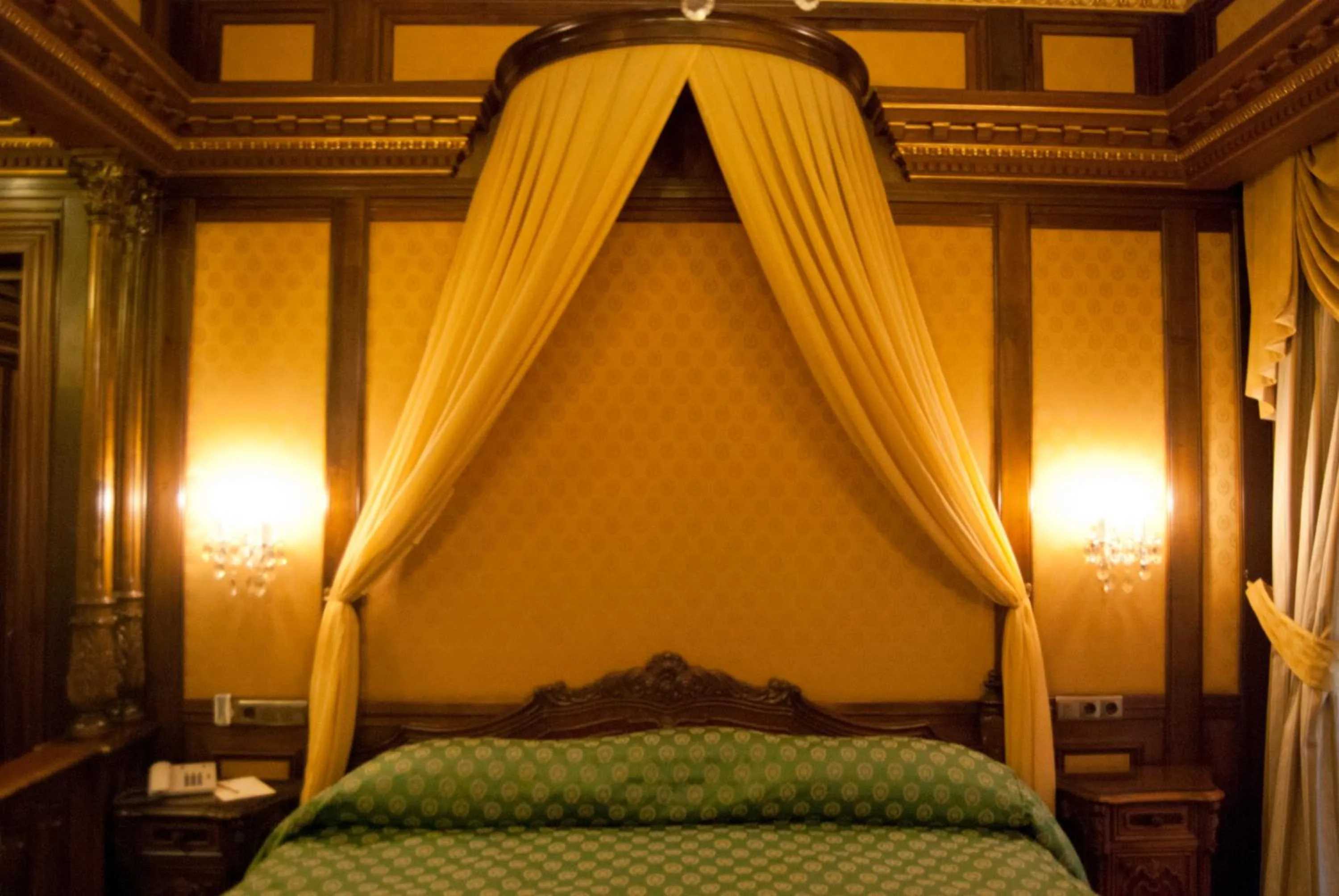 Bedroom, Bed in Hotel Casa Capsa