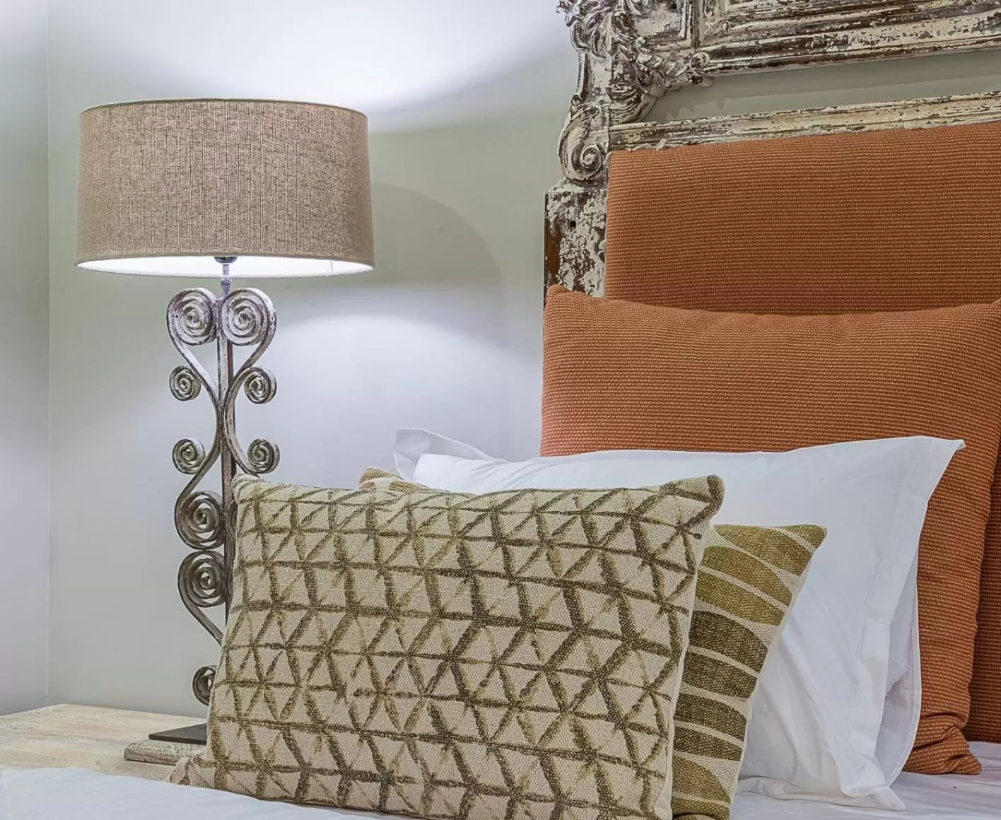 Bed in The Almond Tree