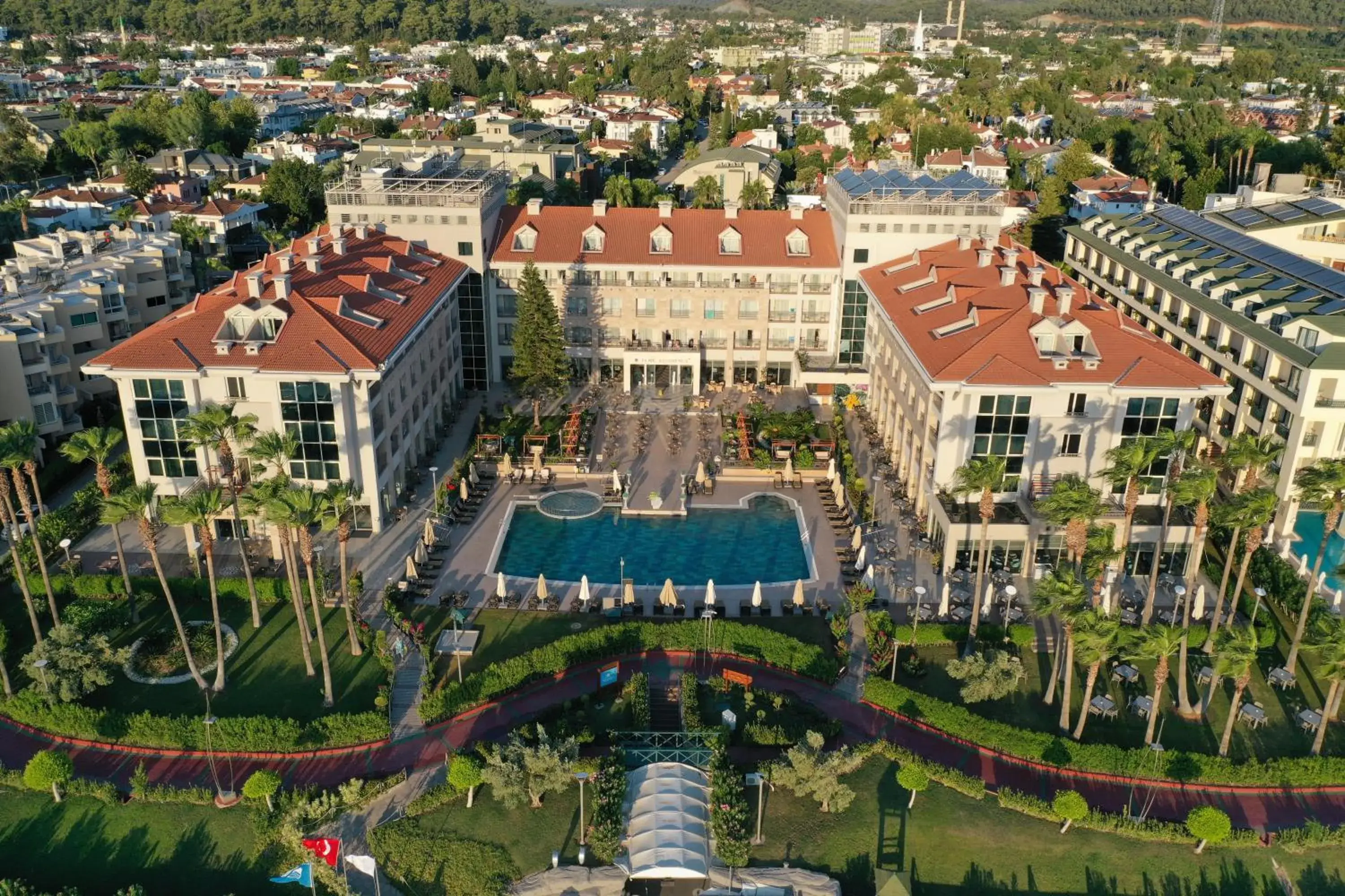 Property building, Bird's-eye View in Fame Residence Kemer & Spa