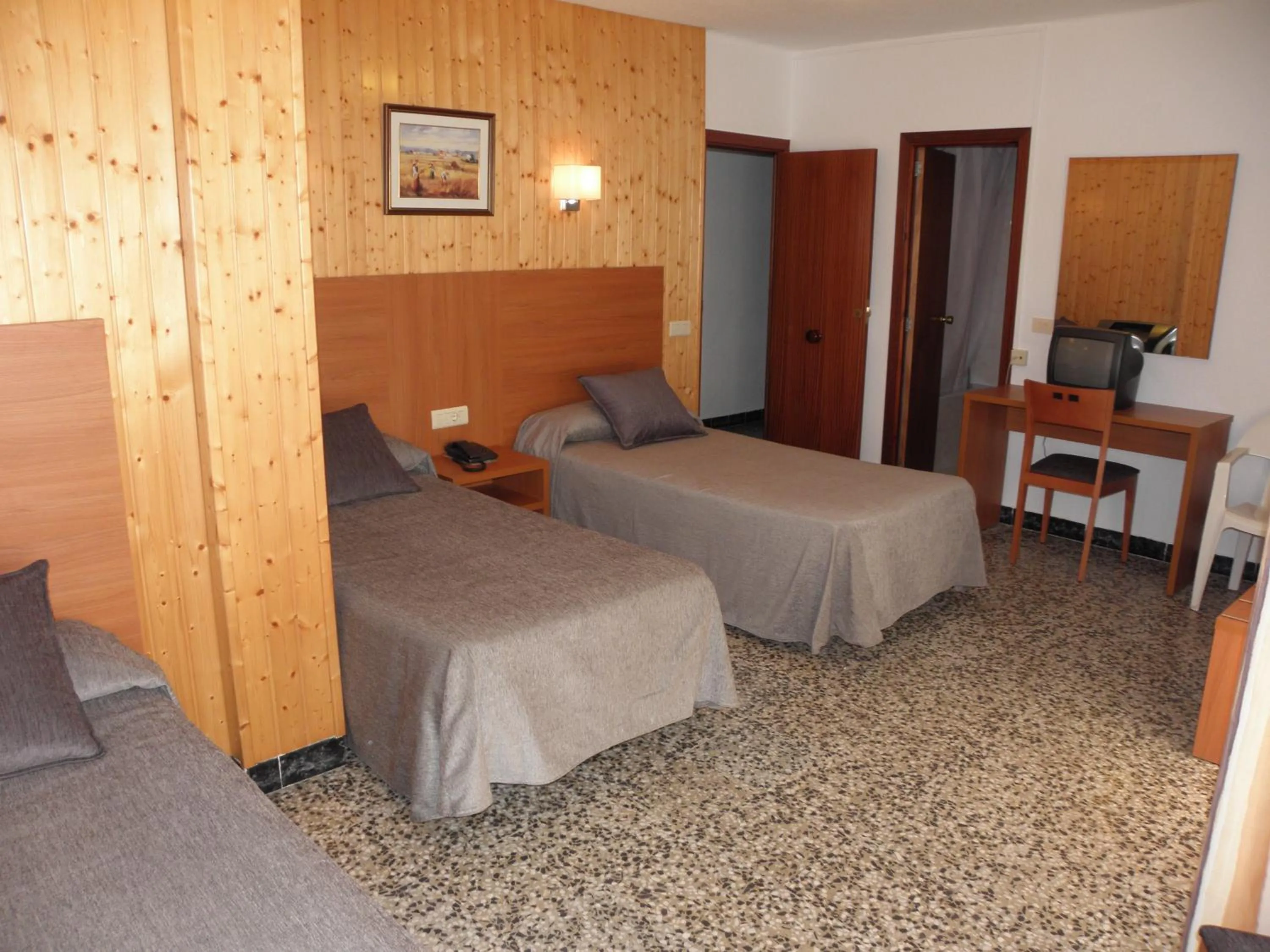Photo of the whole room, Bed in Hotel Jardín