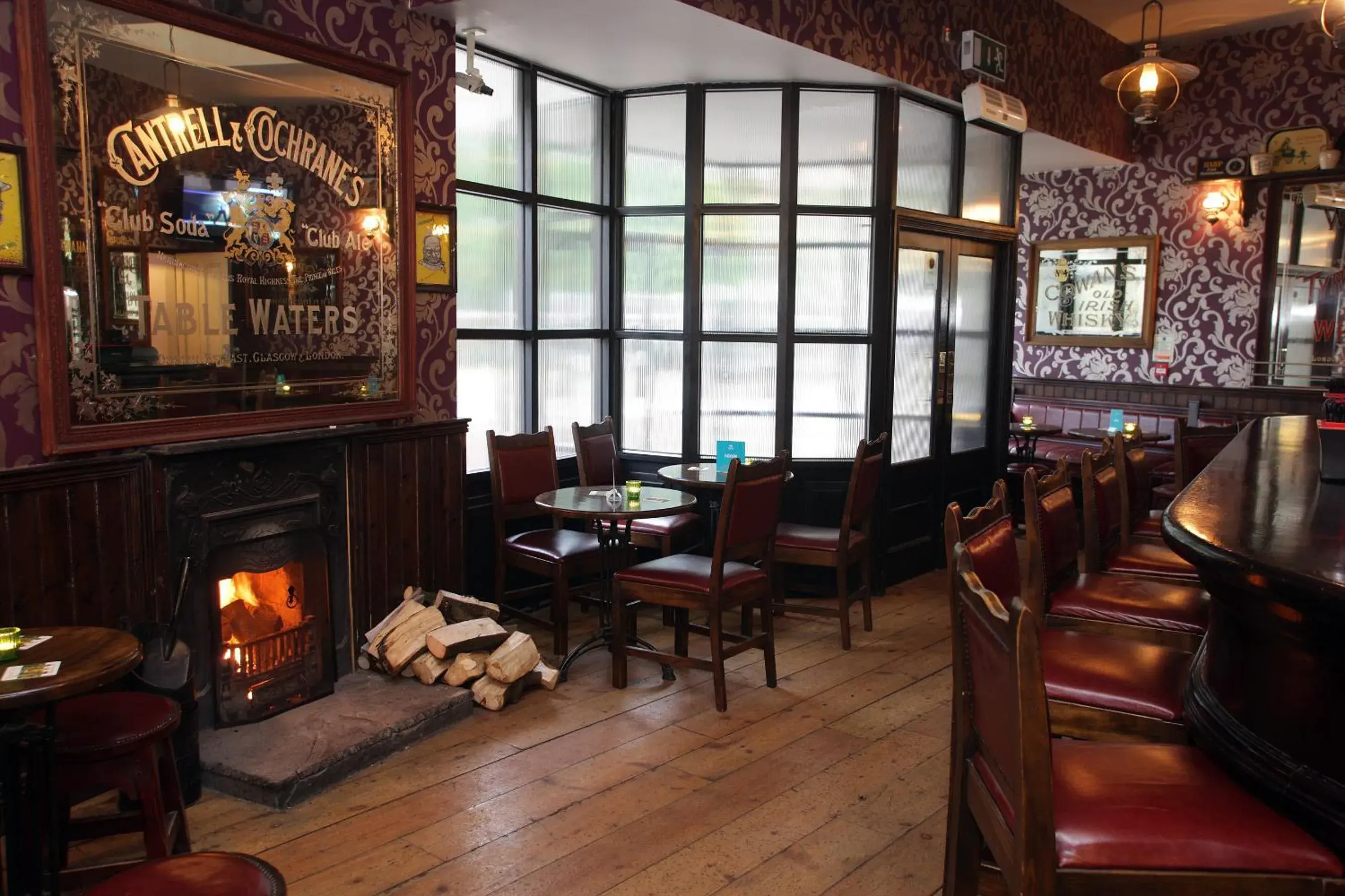 Lounge or bar, Restaurant/Places to Eat in Waterfoot Hotel