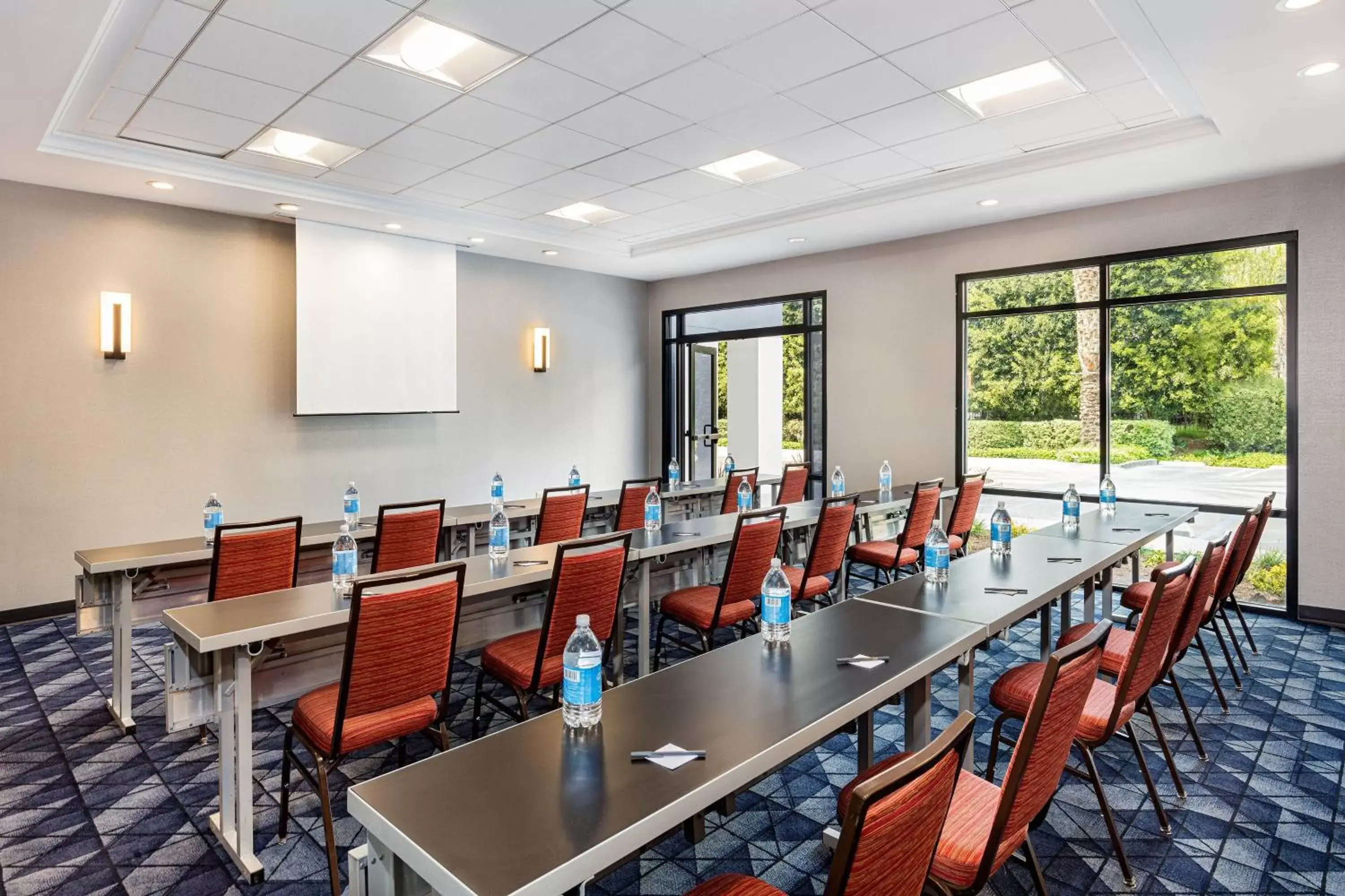 Meeting/conference room in Courtyard by Marriott Anaheim Resort/Convention Center