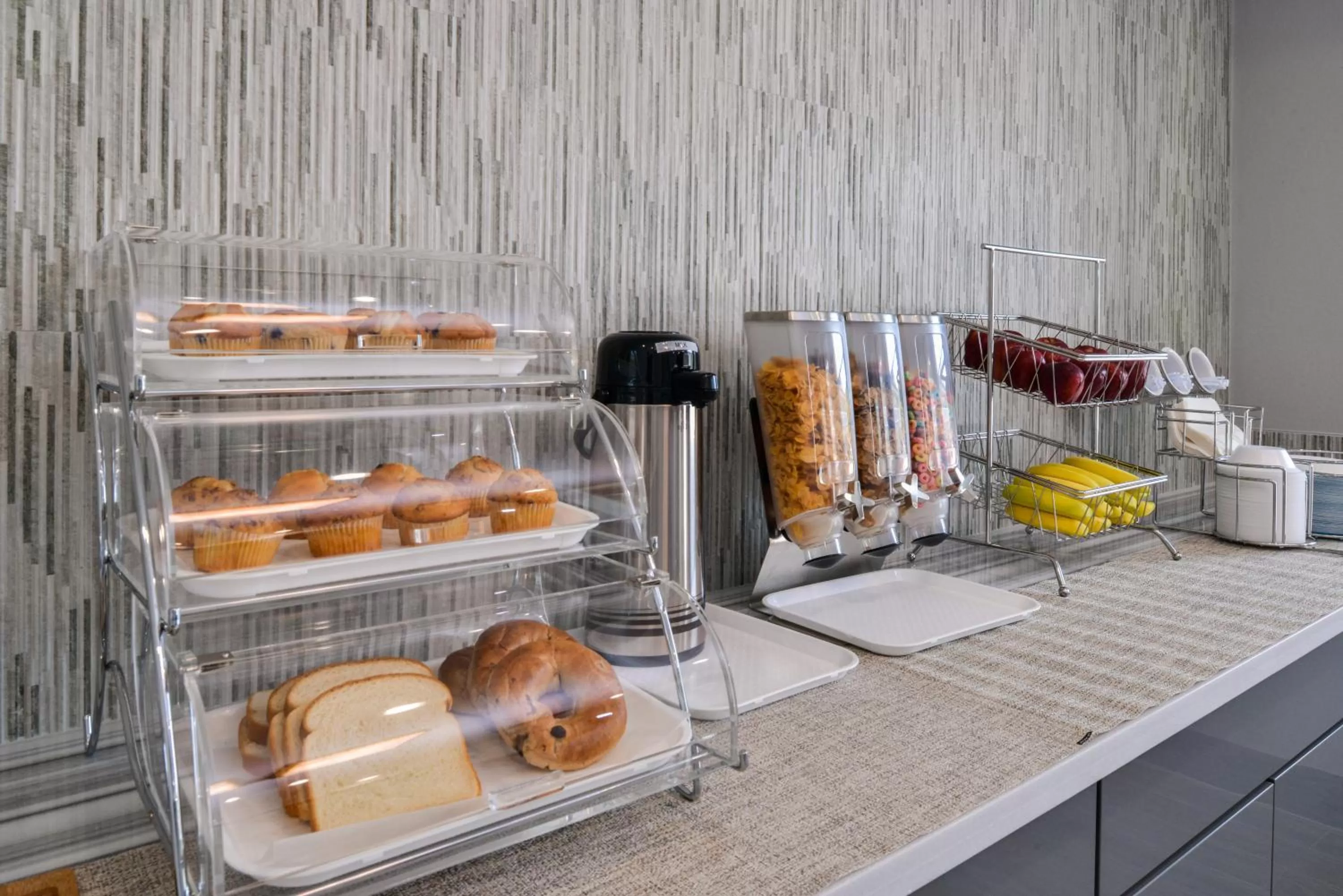 Breakfast in Palace Inn Blue Tomball Parkway