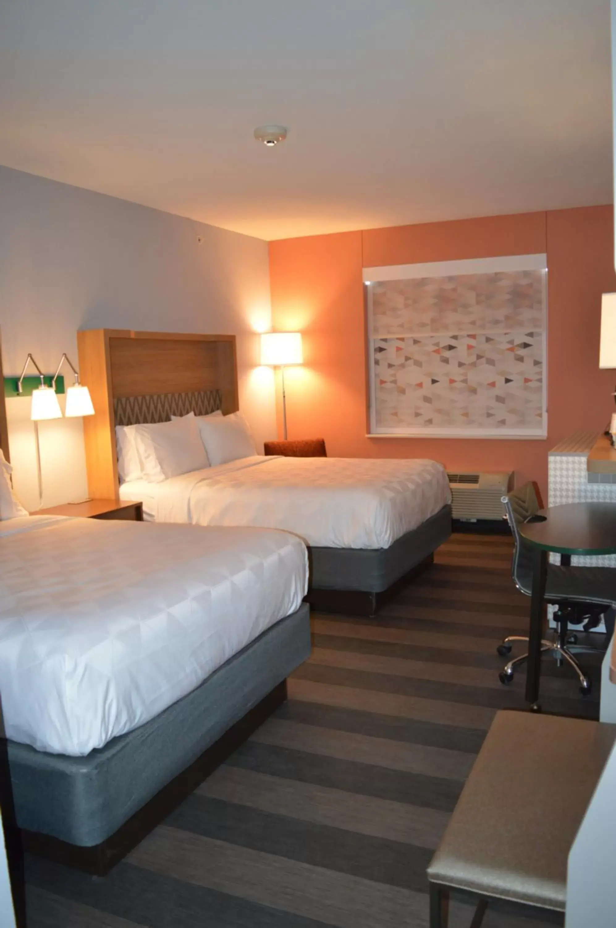 Queen Room with Two Queen Beds - Disability Access Tub/Non-Smoking in Holiday Inn Odessa, an IHG Hotel Queen Room with Two Queen Beds - Disability Access Tub/Non-Smoking in Holiday Inn Odessa, an IHG Hotel