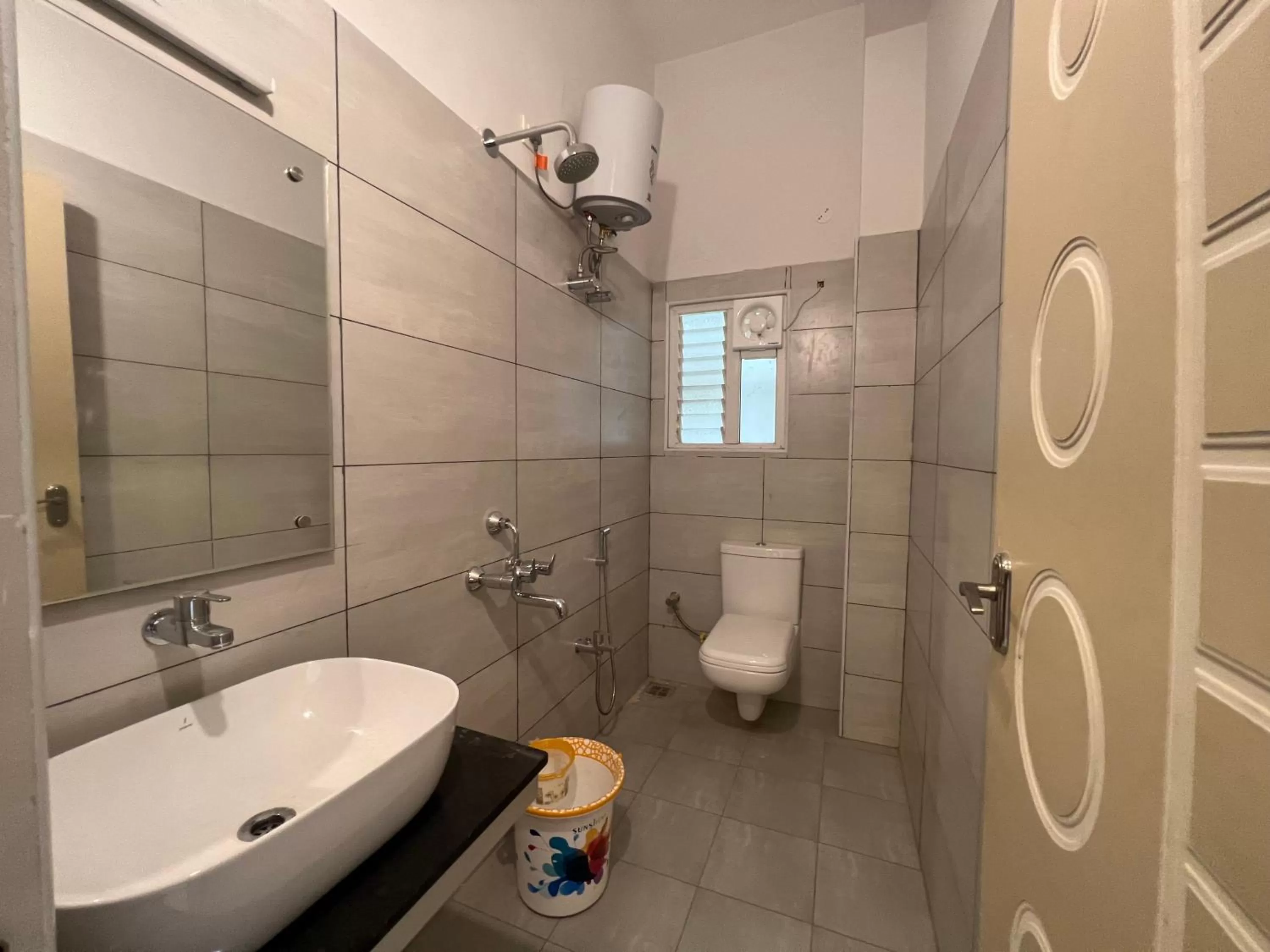 Bathroom in Le Hotel Host