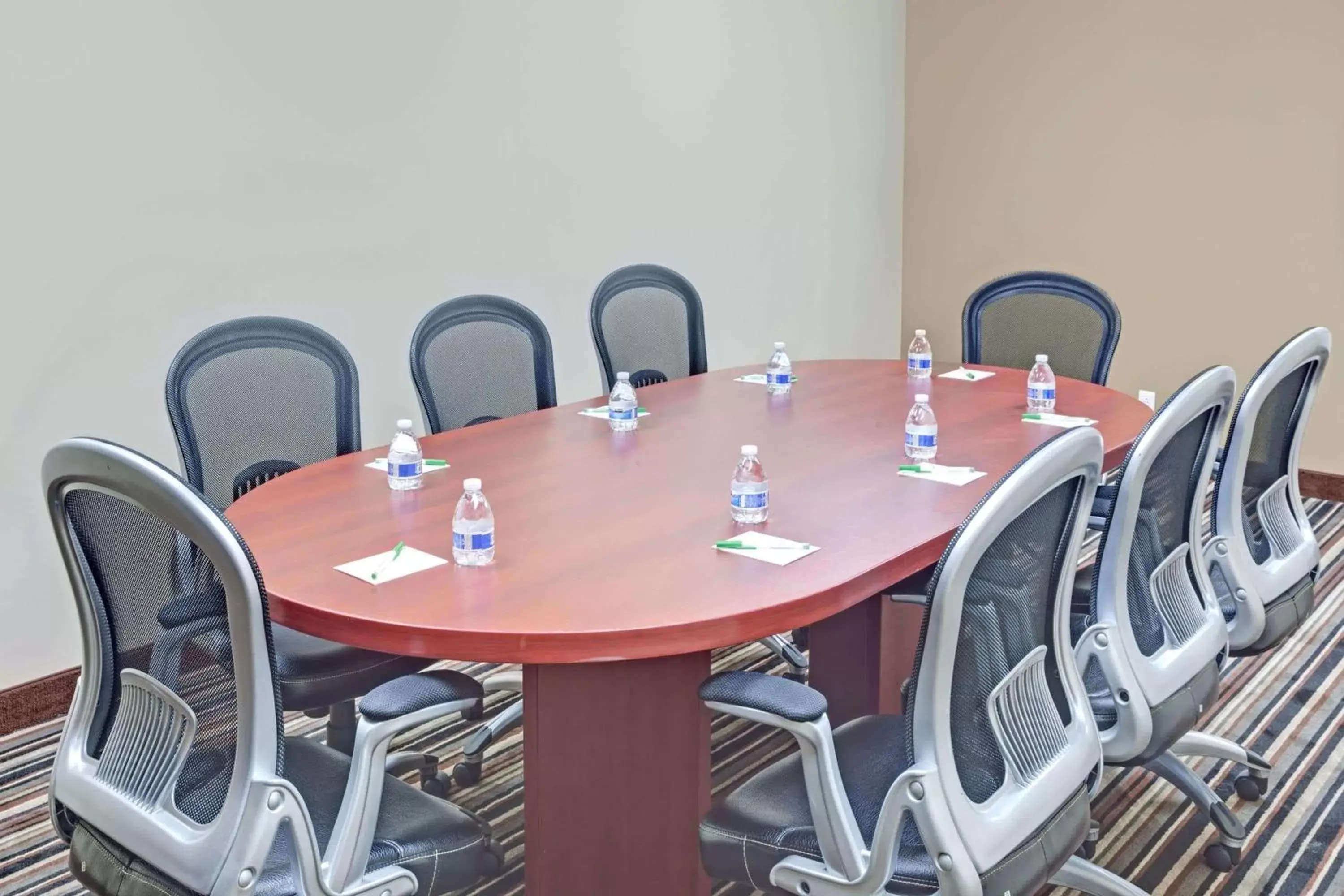 Meeting/conference room in Wyndham Garden Charlotte Airport Southeast