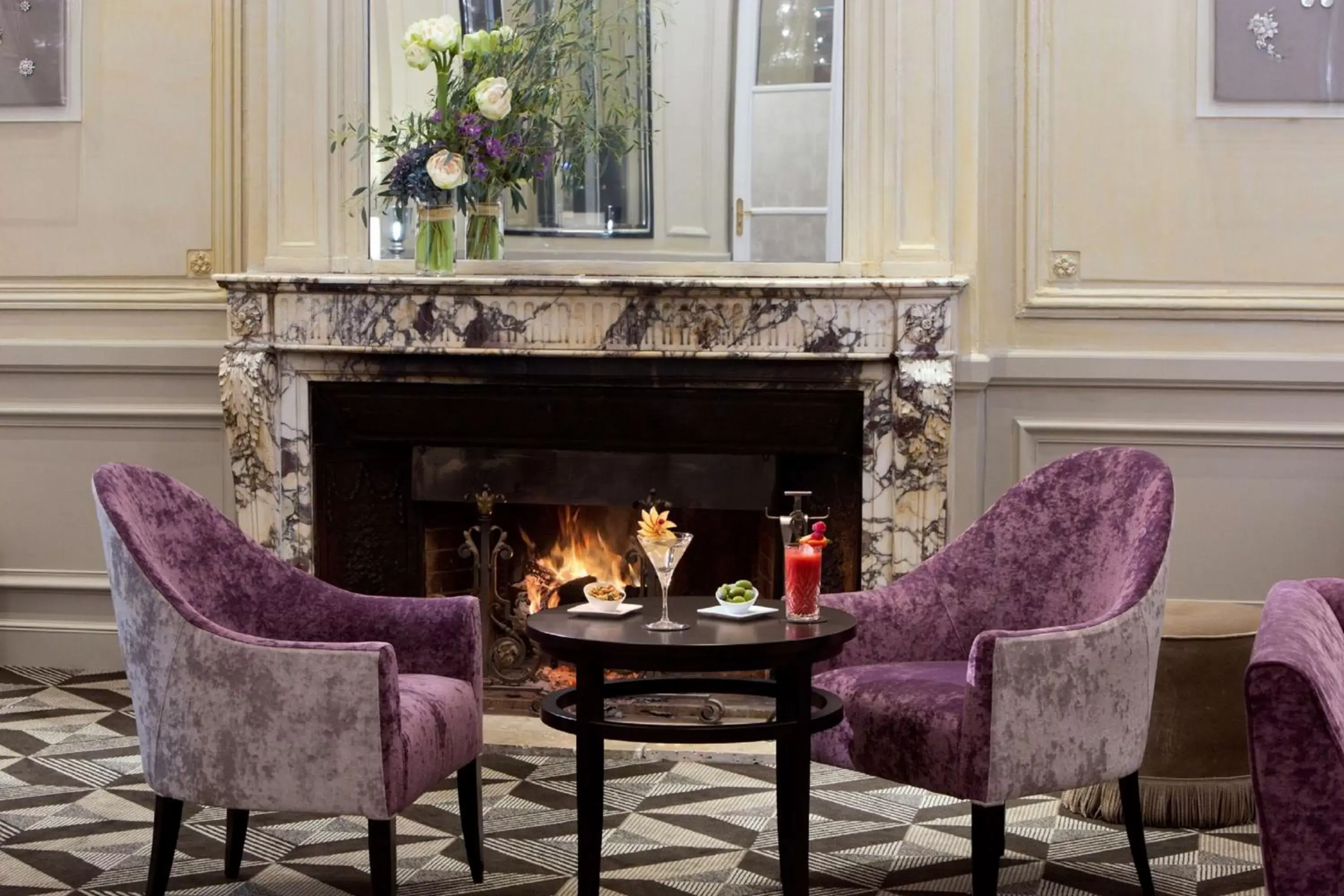Lobby or reception, Seating Area in Waldorf Astoria Versailles - Trianon Palace