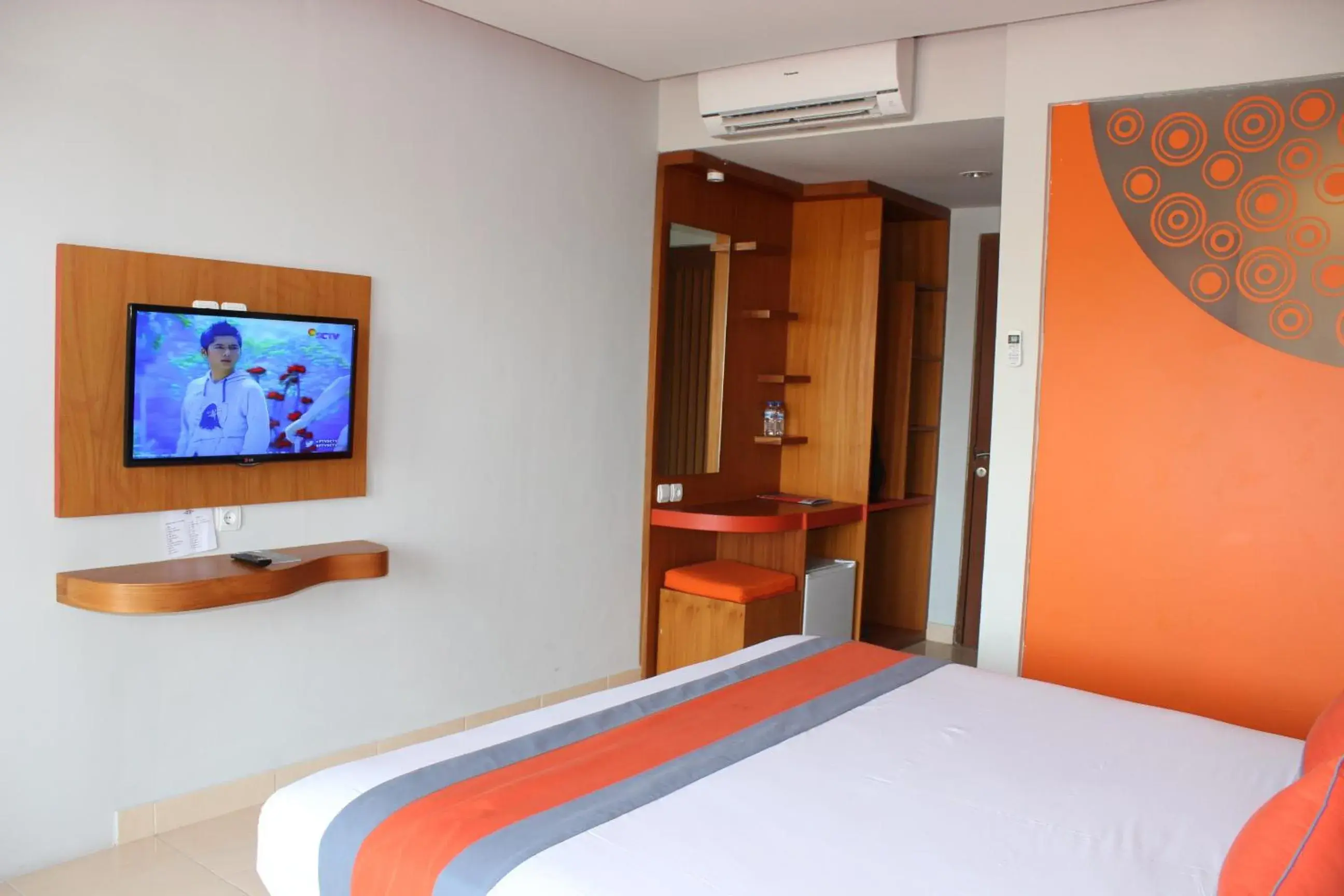 TV and multimedia, Bed in Grand Sinar Indah