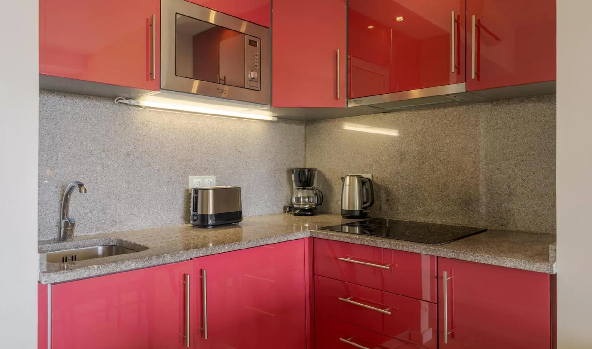 Kitchen or kitchenette in Pestana Alvor Praia Premium Beach & Golf Resort