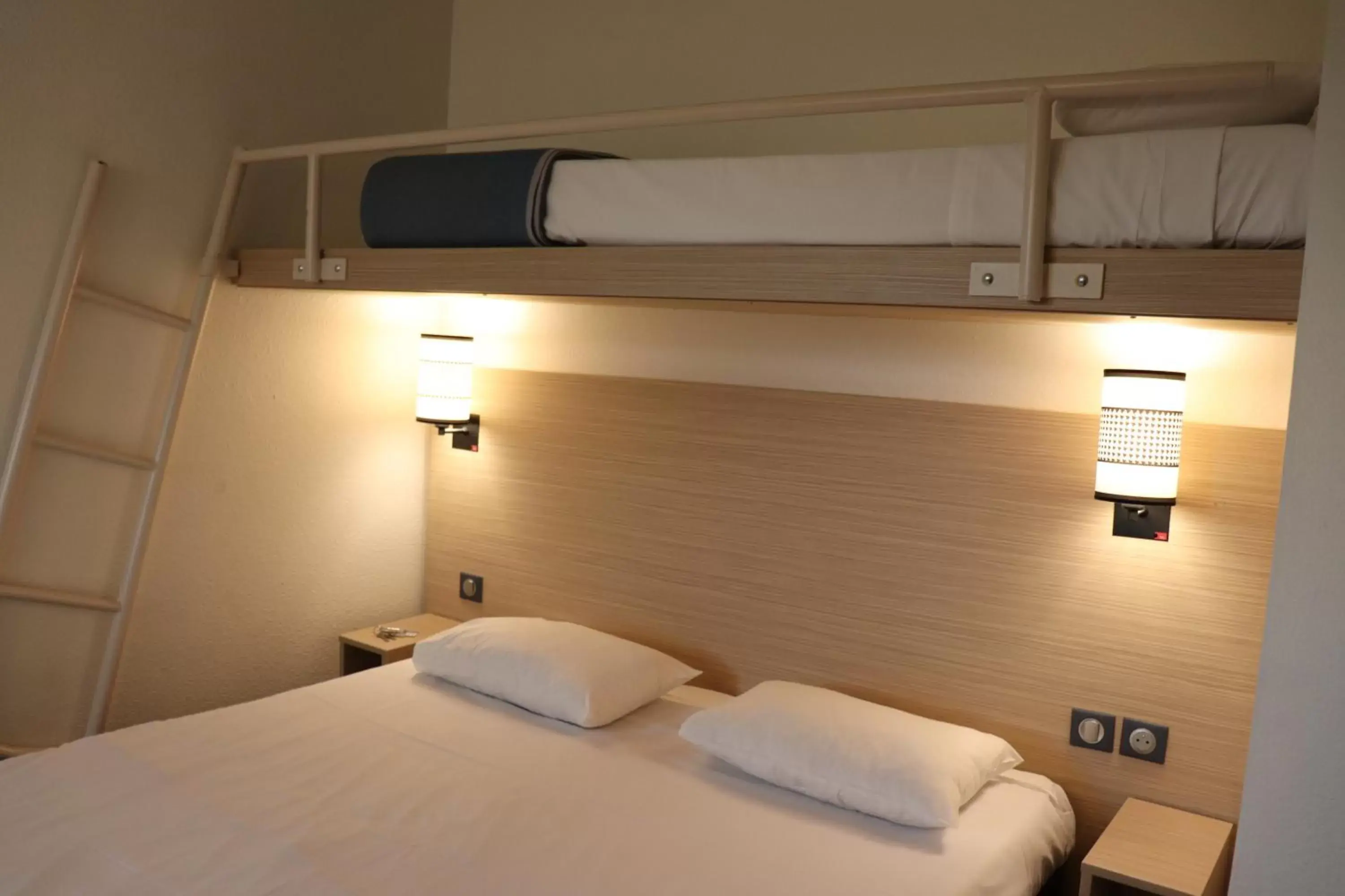 bunk bed, Bed in Hotel Inn Design Dijon Sud