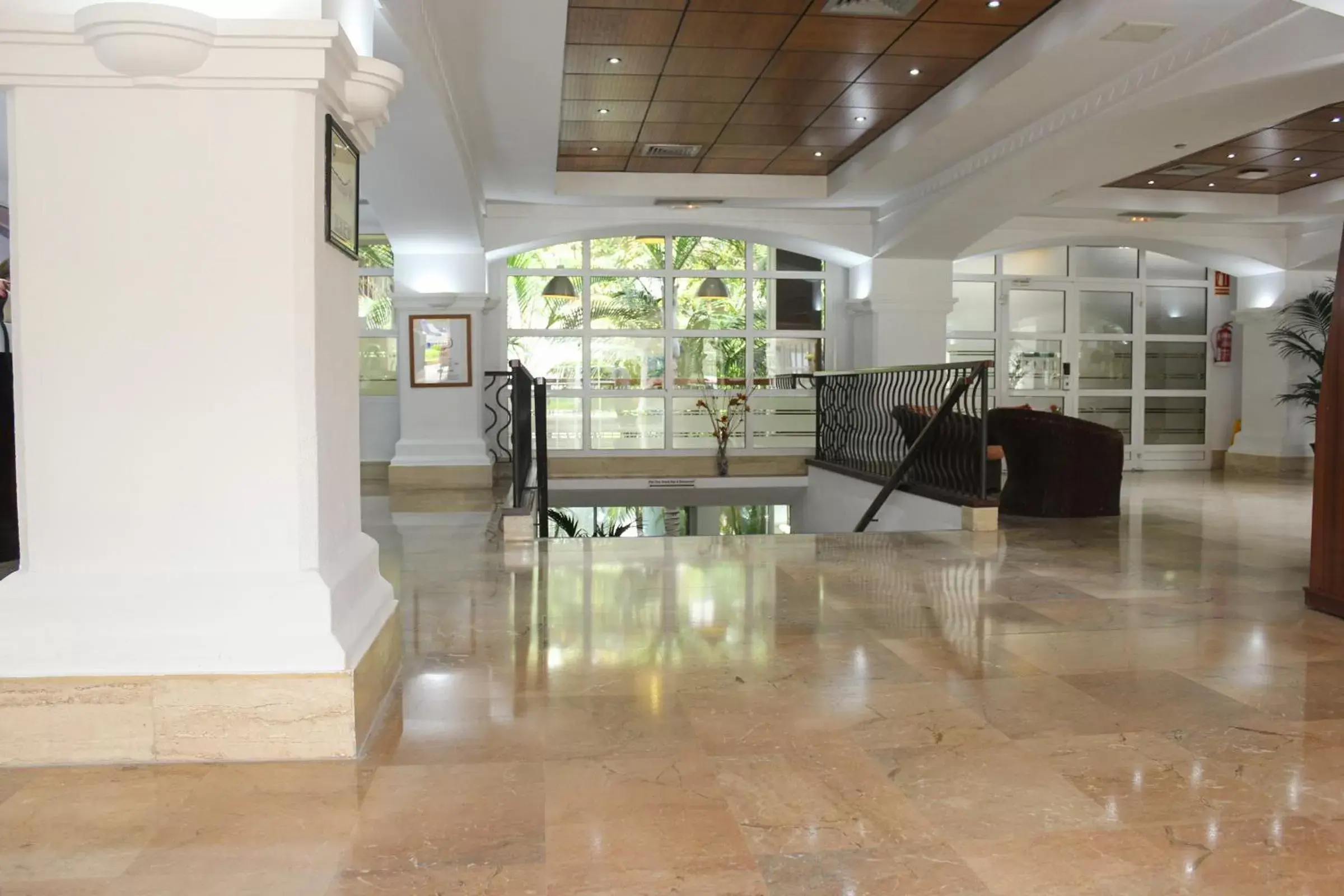 Lobby or reception in Palm Beach - Excel Hotels & Resorts