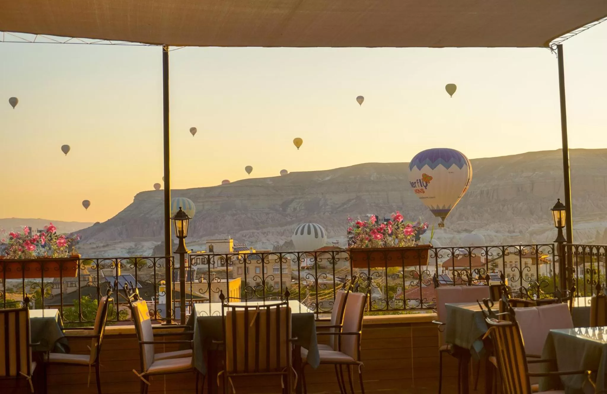 Balcony/Terrace in Milat Cave Hotel