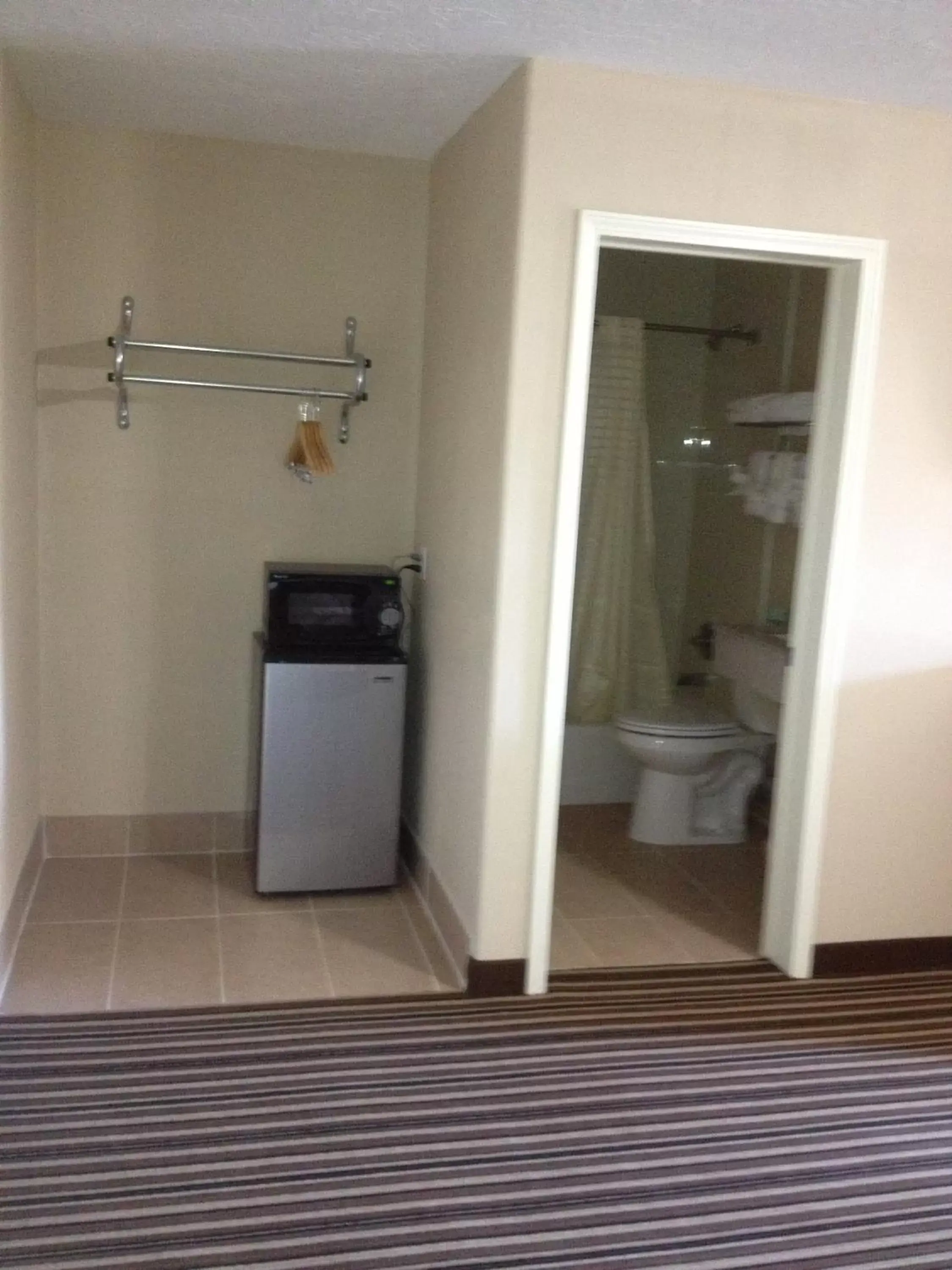 Other, Bathroom in Executive Inn Snyder
