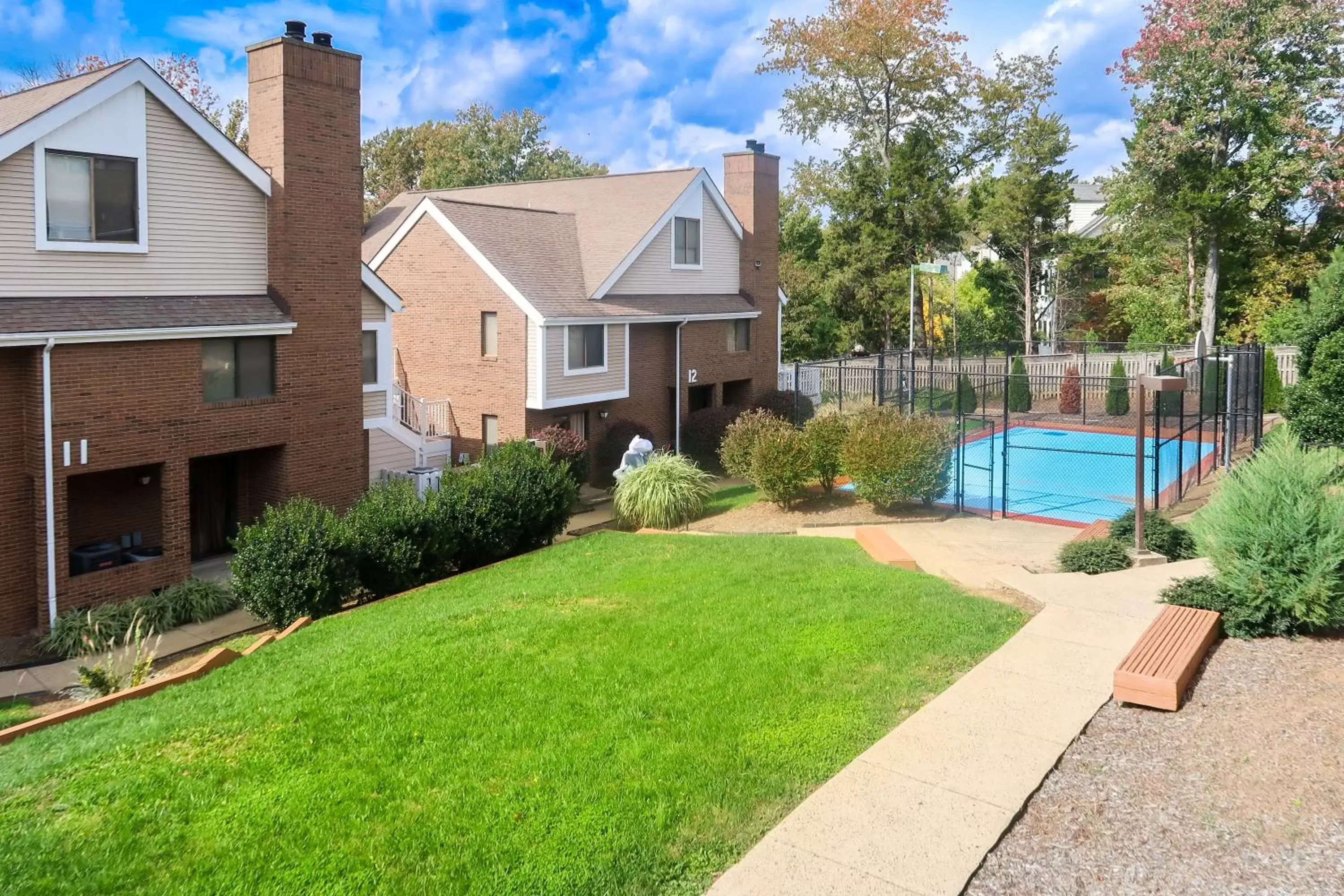 Garden, Property Building in Tysons Corner suites