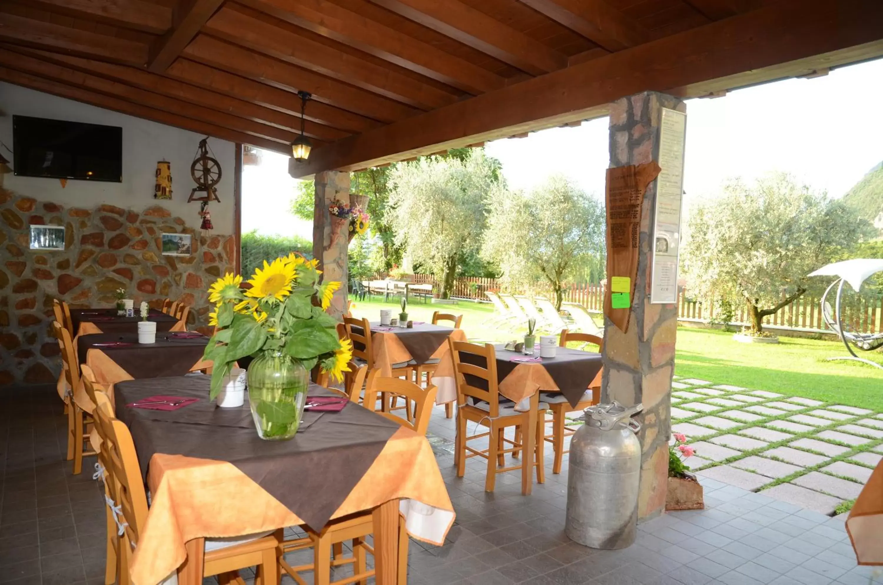 Restaurant/Places to Eat in Agritur Girardelli