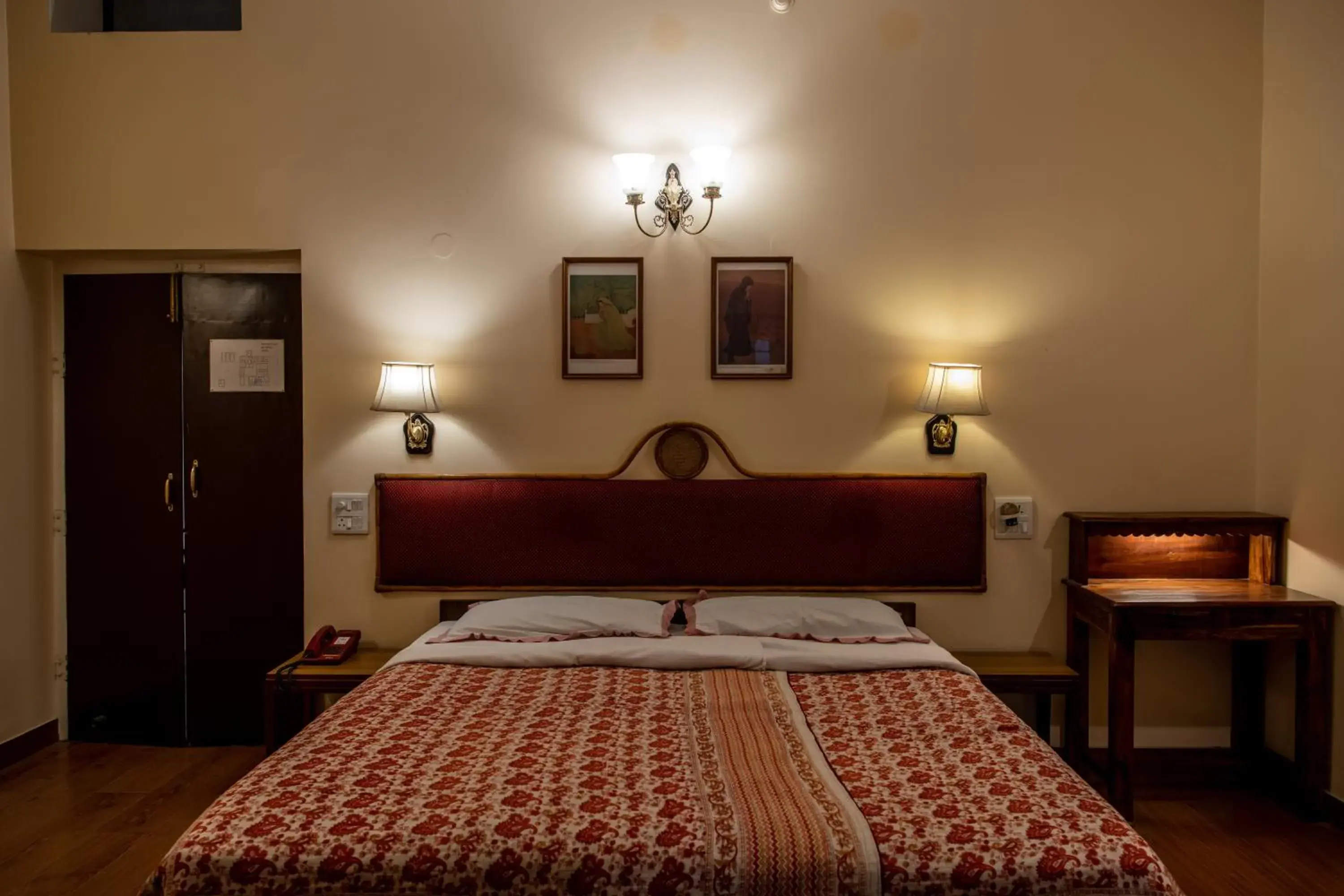 Bed in Jaipur Jantar Hostel