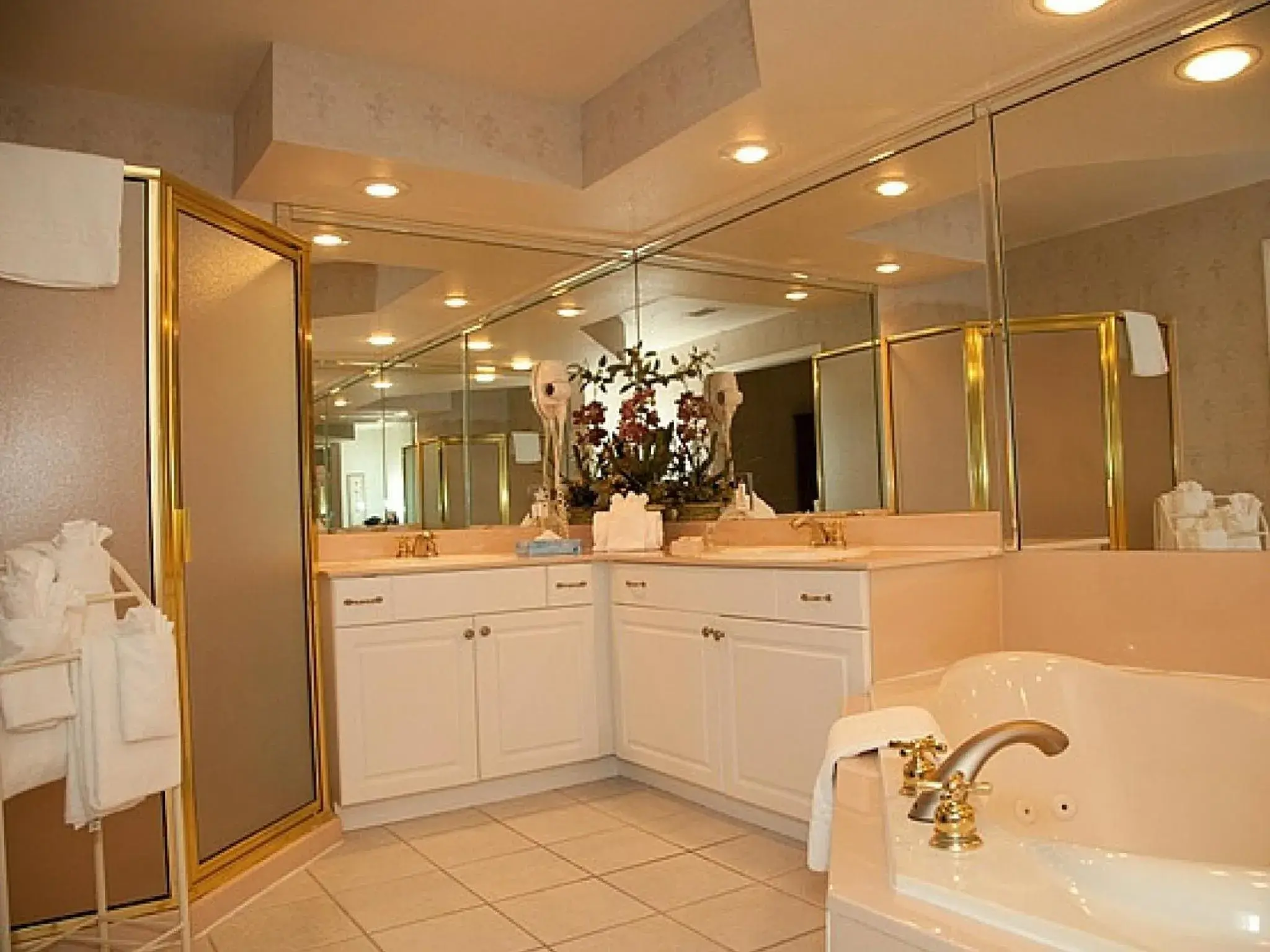 Bathroom in French Quarter Resort