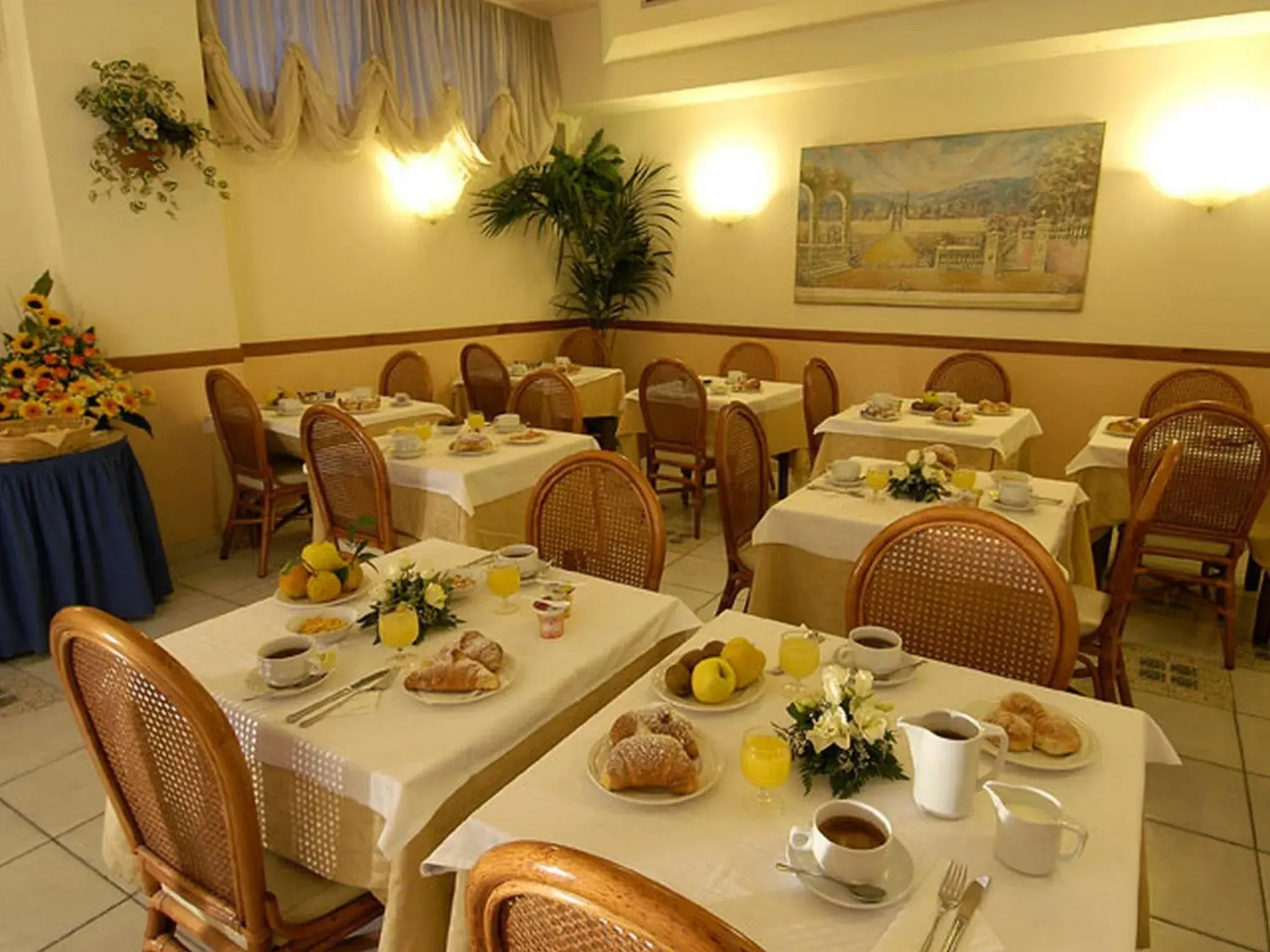 Buffet breakfast, Restaurant/Places to Eat in Hotel Eden