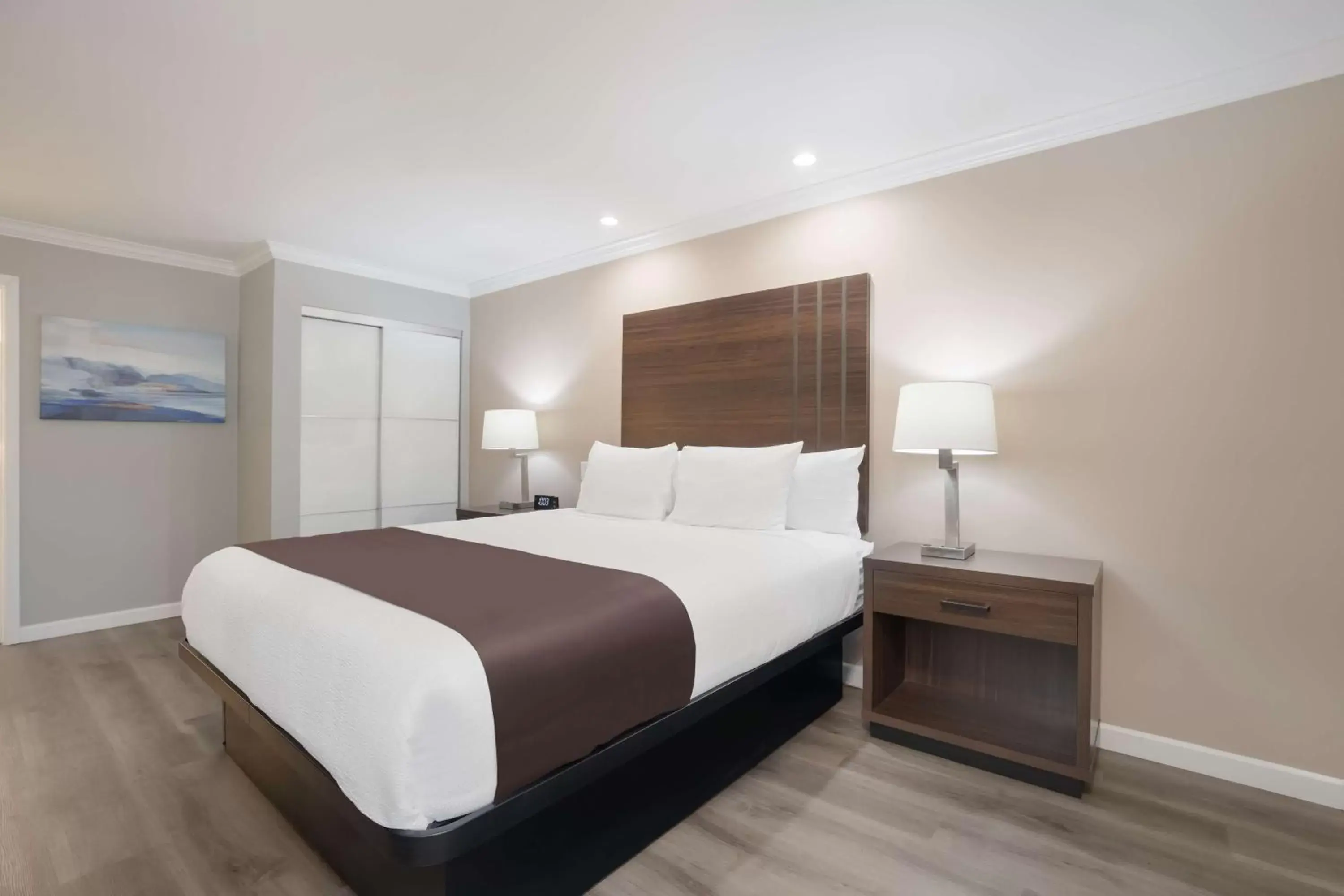 Bedroom, Bed in SureStay Plus Hotel by Best Western Upland - Ontario North