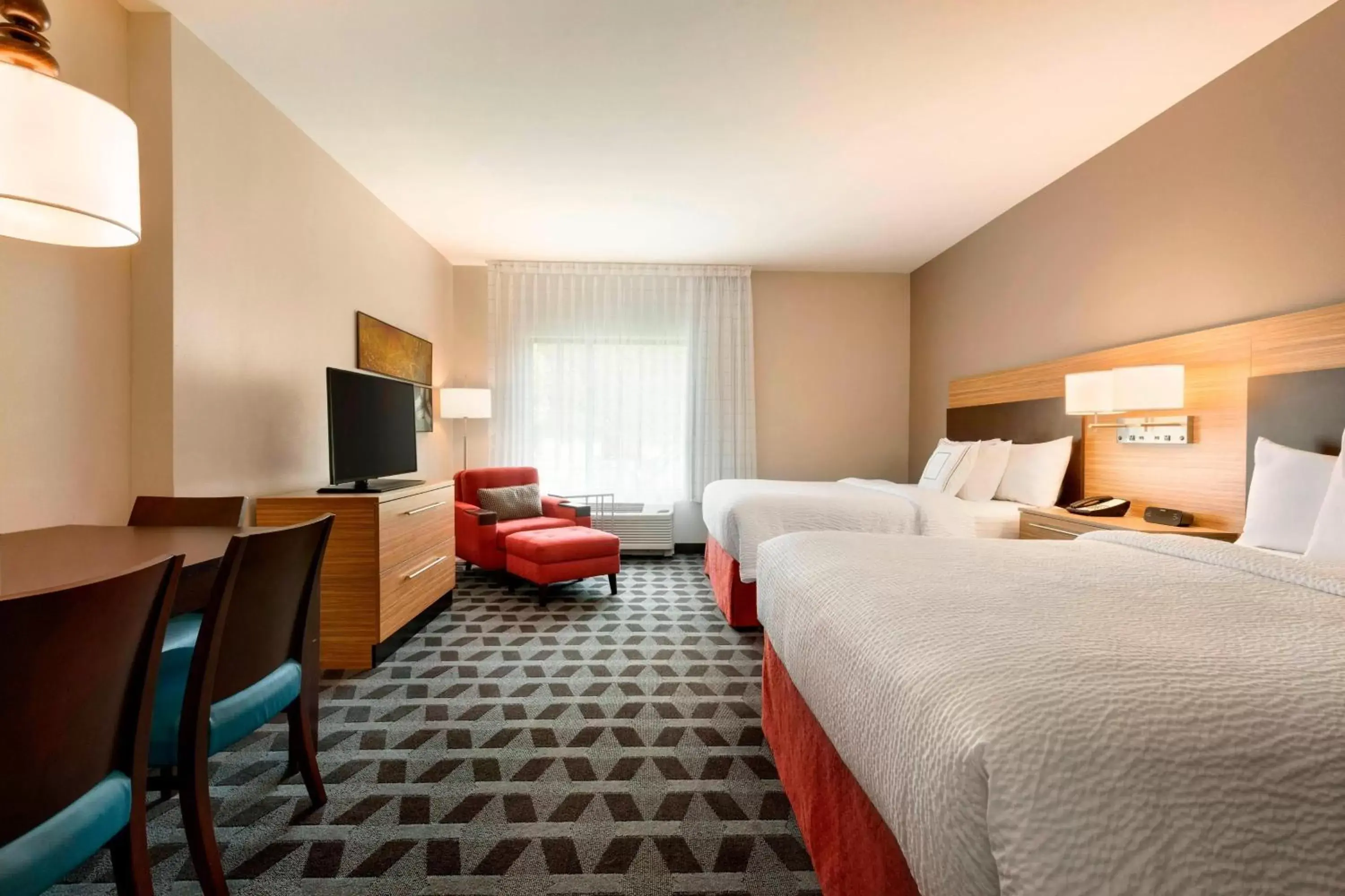 Photo of the whole room in TownePlace Suites by Marriott Pittsburgh Airport/Robinson Township