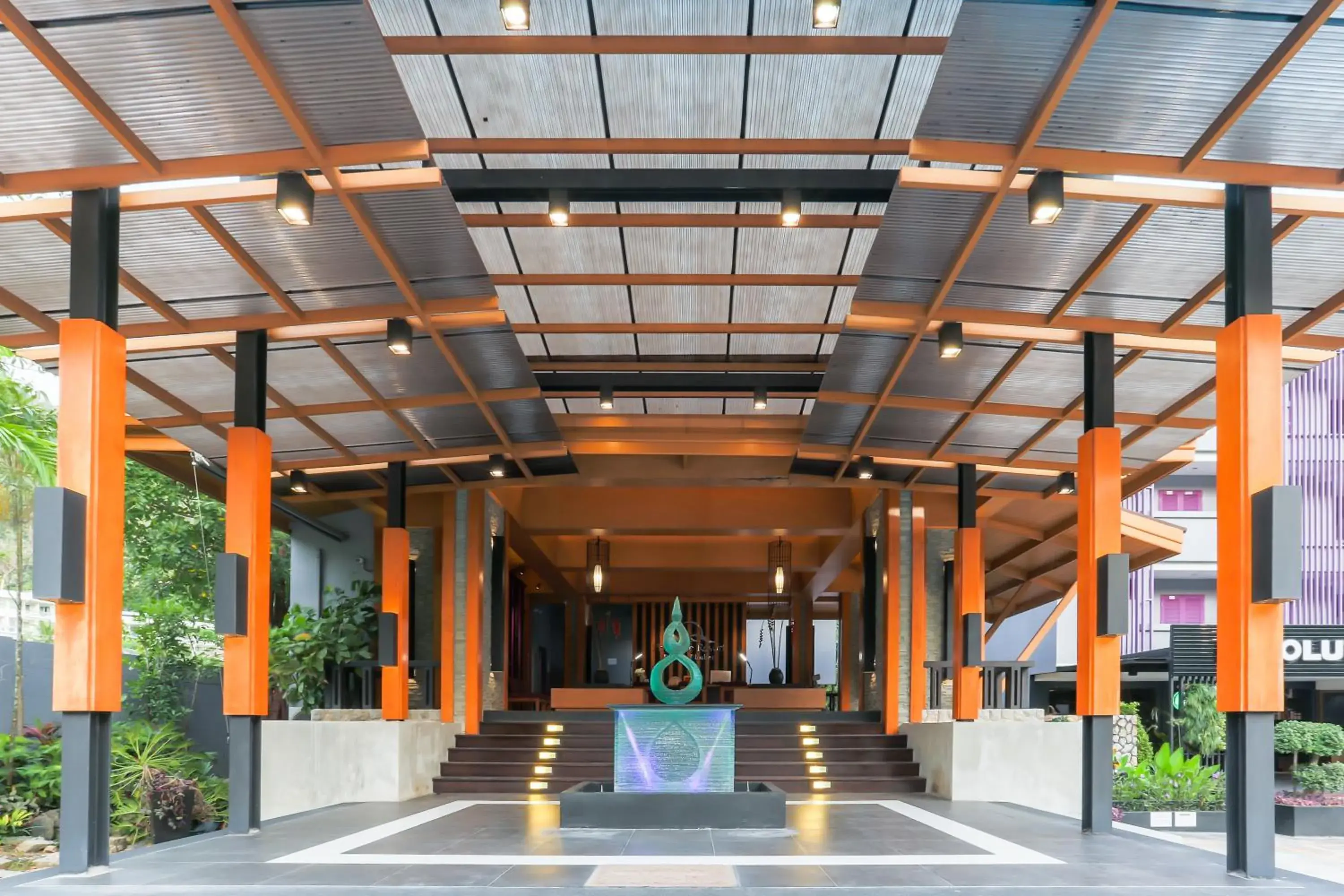 Facade/entrance in Phuvaree Resort Facade/entrance in Phuvaree Resort