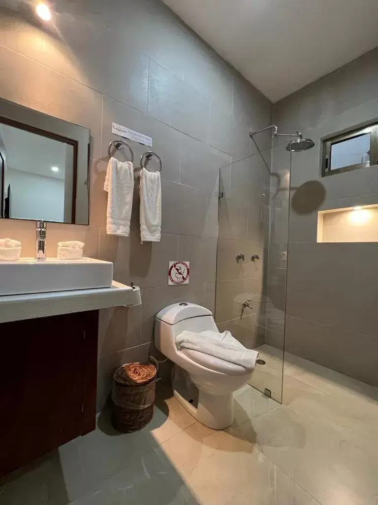Toilet, Bathroom in Hotel Ko'ox Wenne