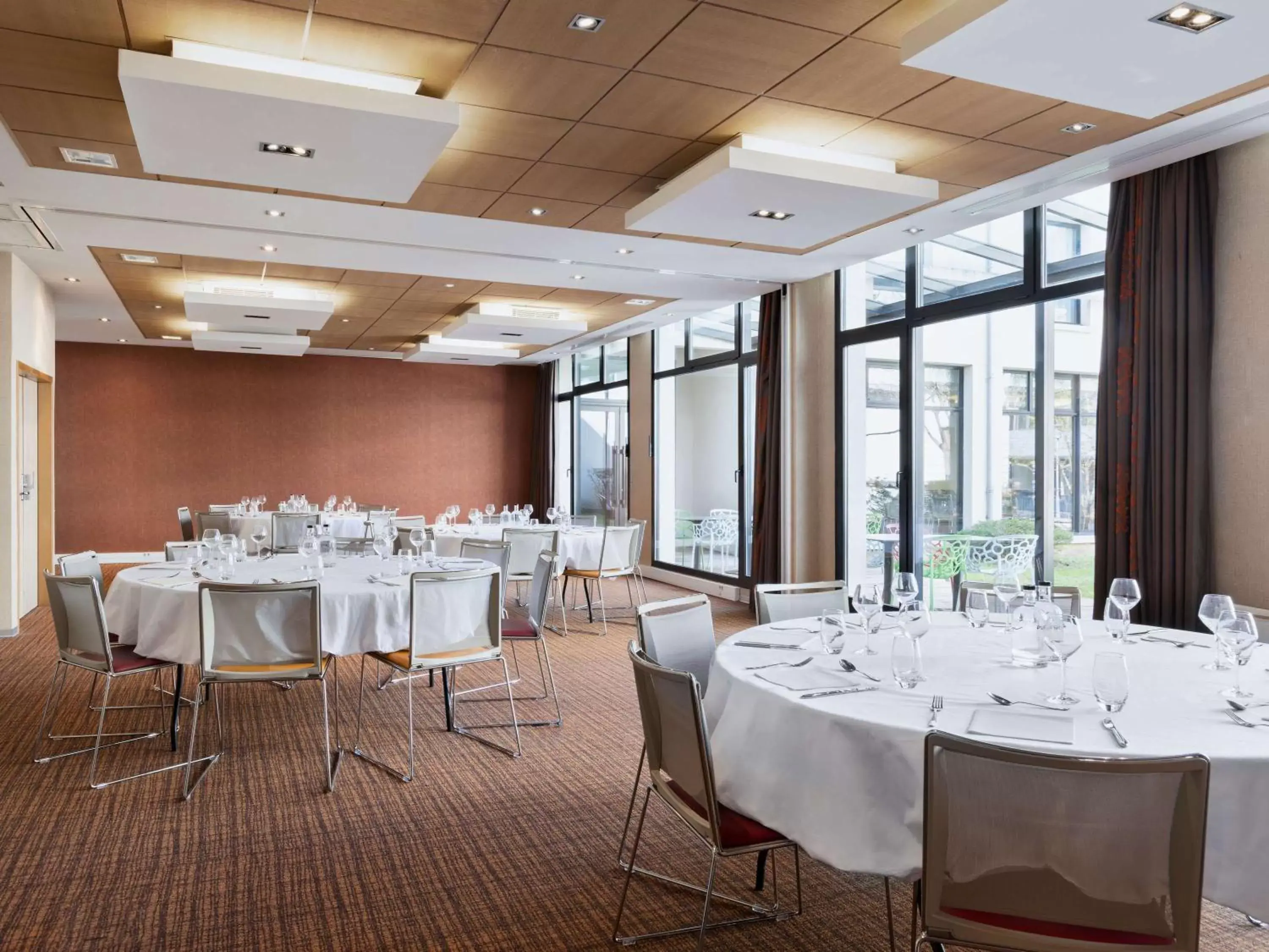 Meeting/conference room, Restaurant/Places to Eat in Mercure Amiens Cathédrale