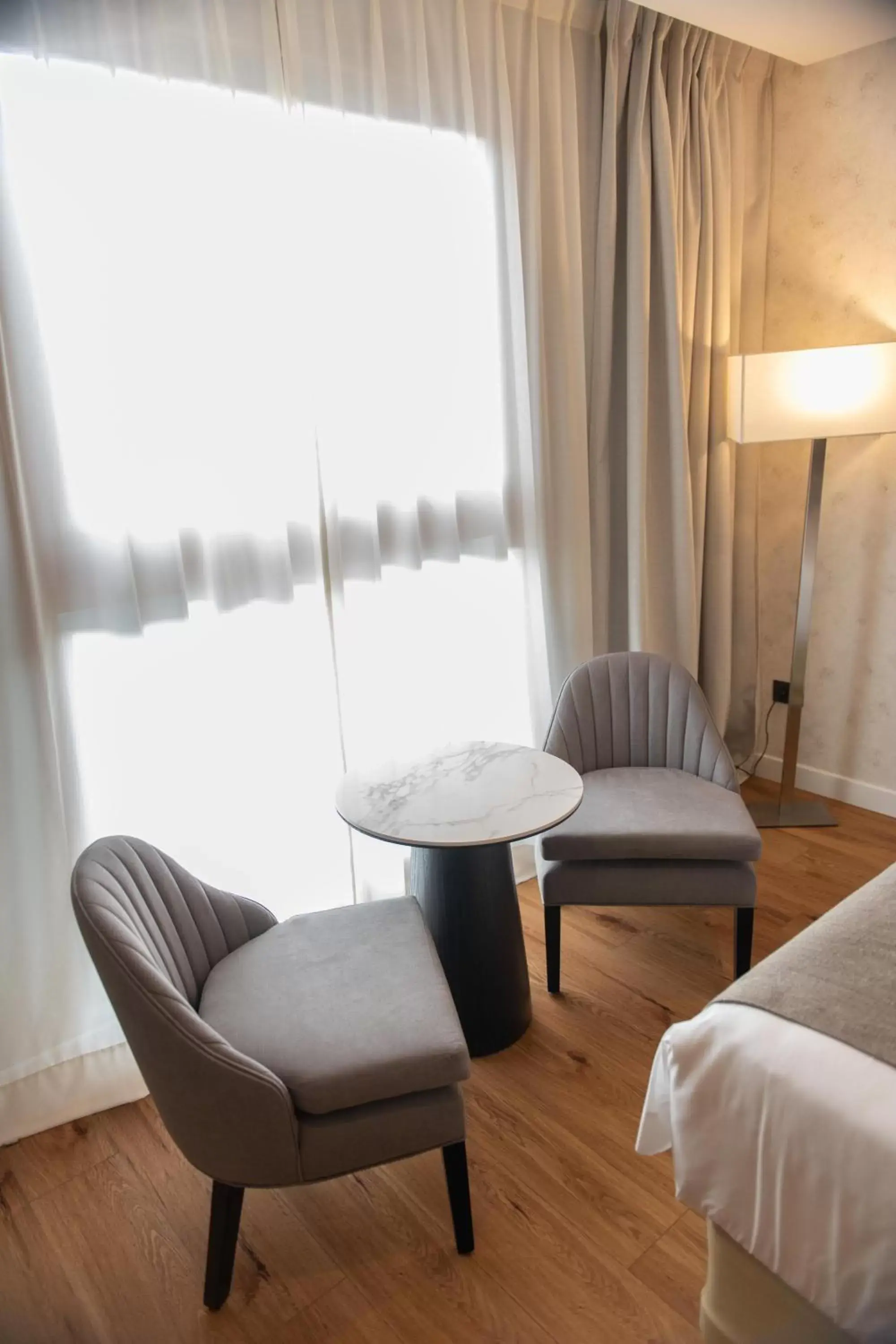 Bedroom, Seating Area in Hotel Albatros