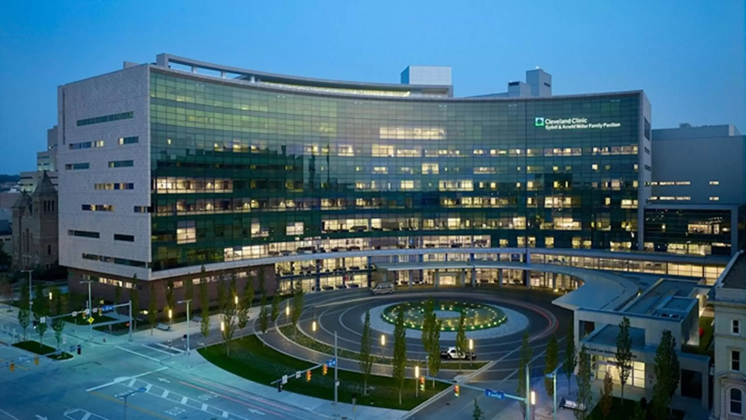 Property Building in Holiday Inn Cleveland Clinic, an IHG Hotel