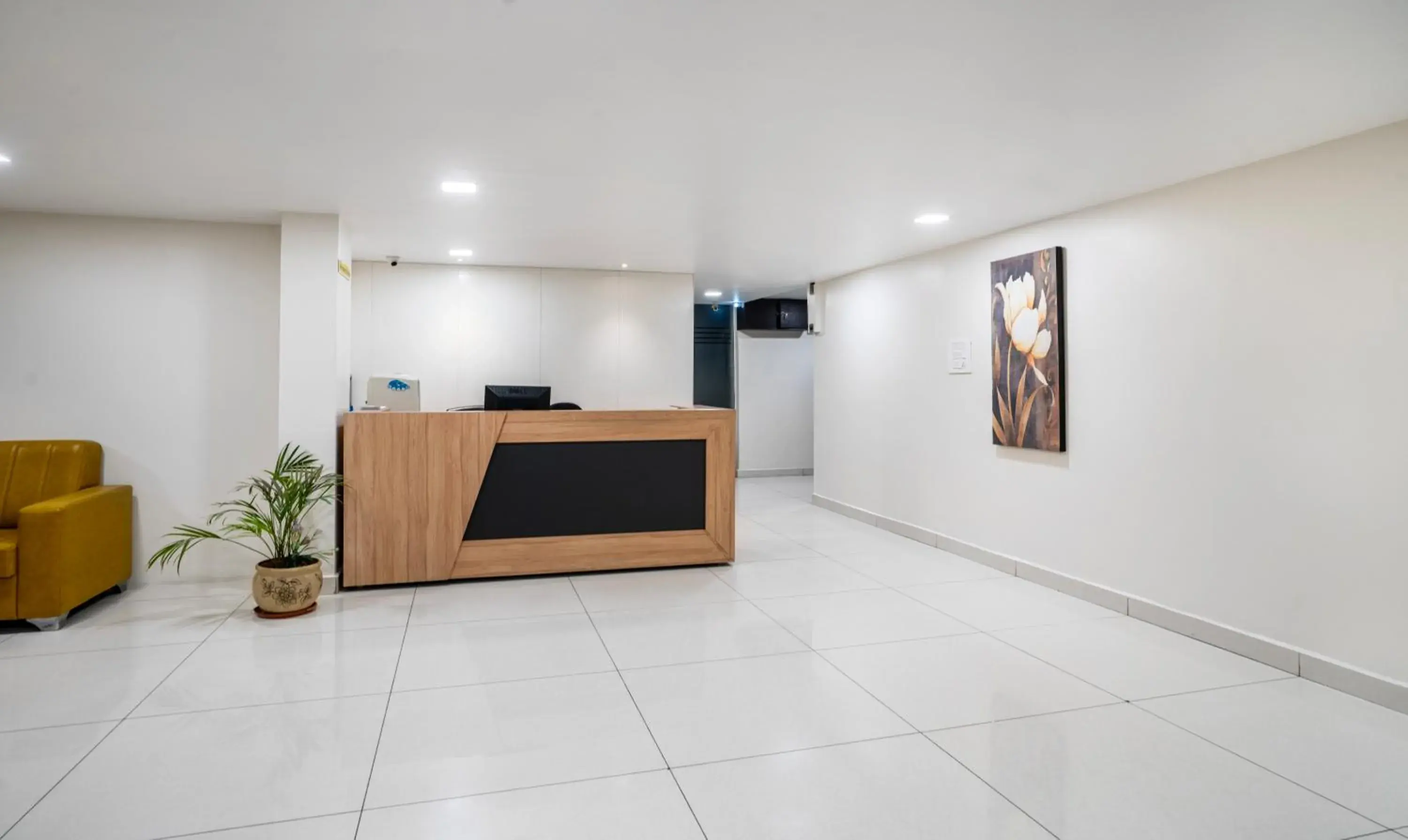 Lobby or reception in Treebo Emerald Lobby or reception in Treebo Emerald