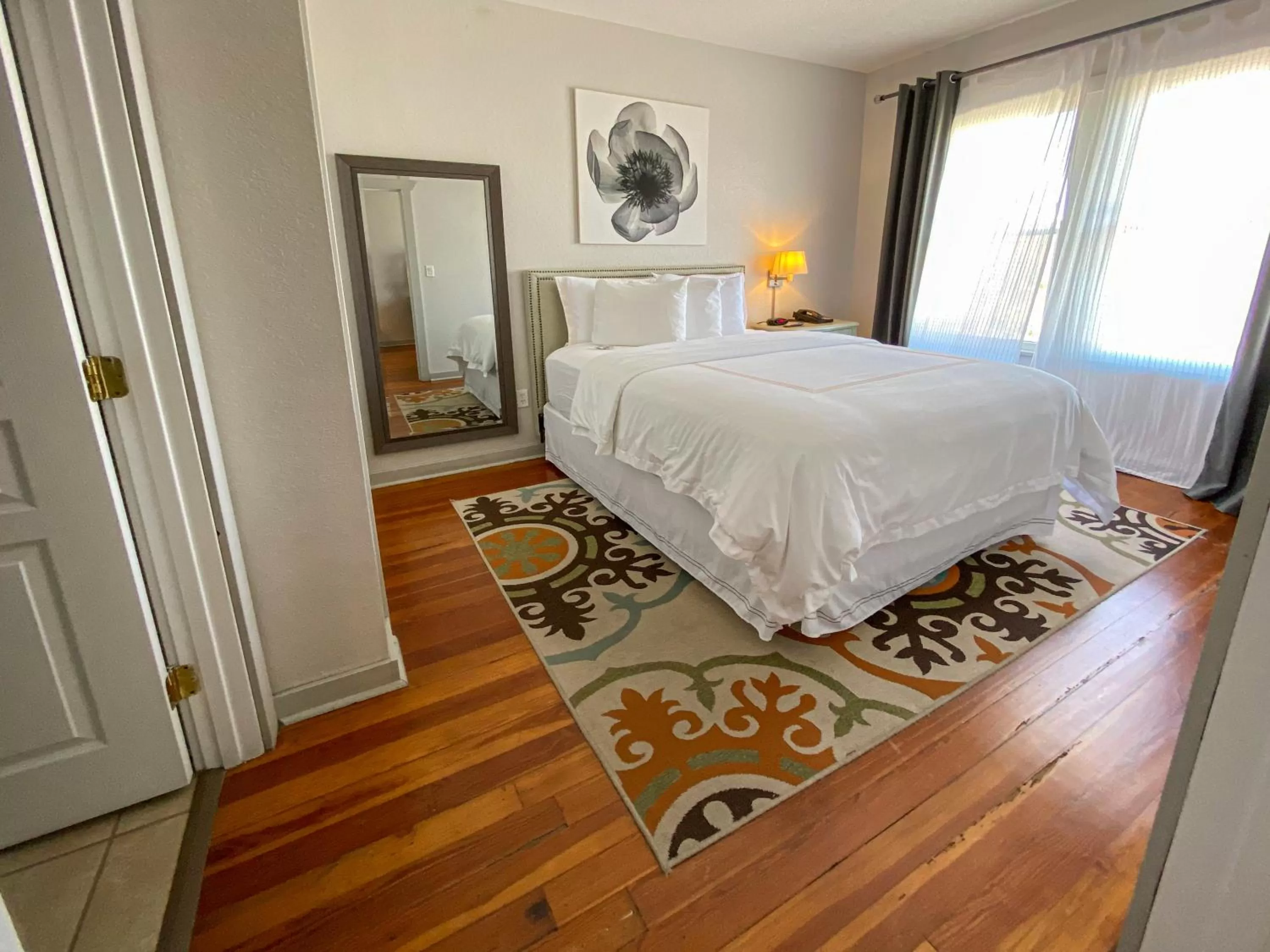 Bed in Artisan Downtown