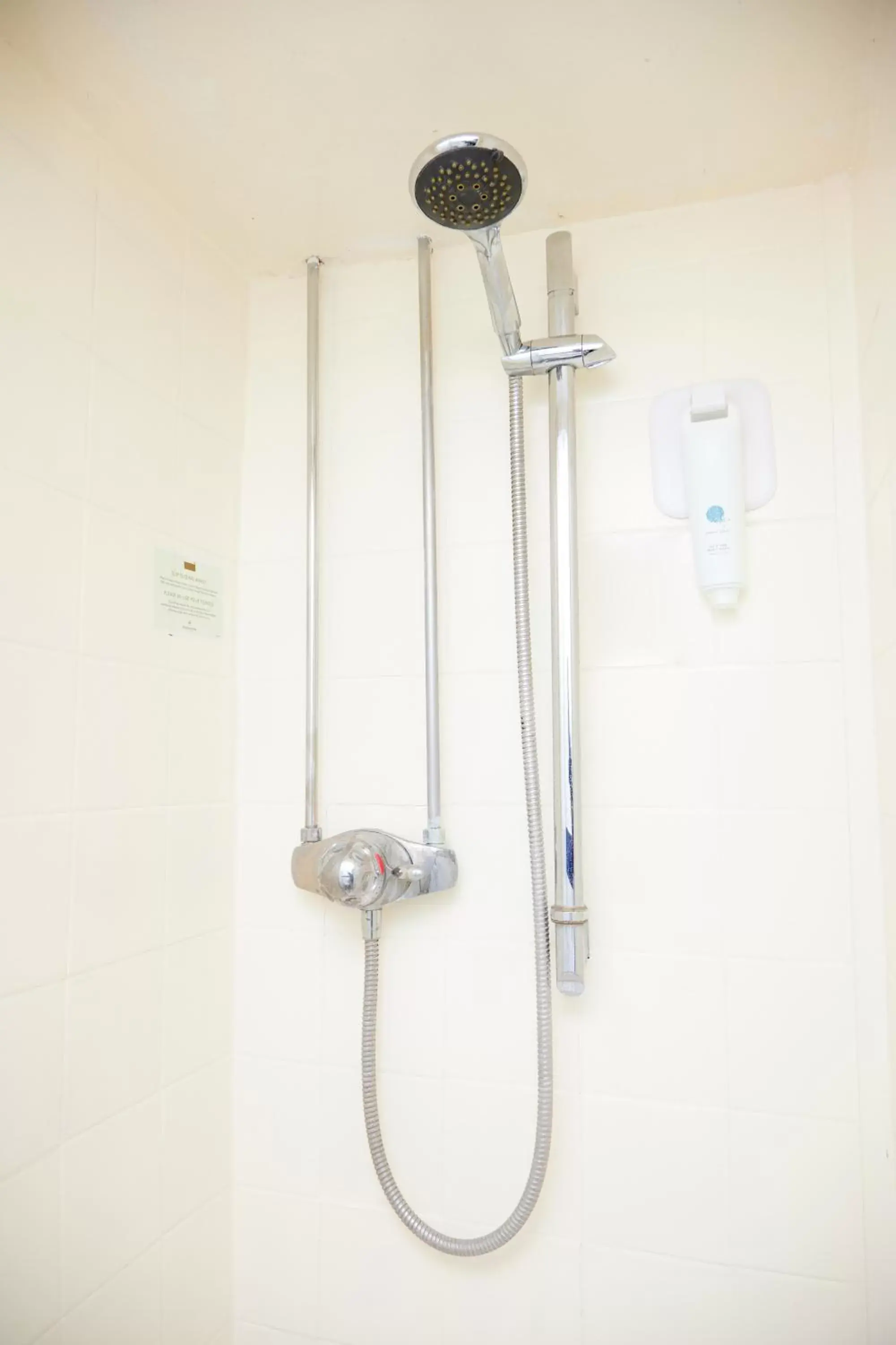 Shower, Bathroom in Bull Hotel by Greene King Inns