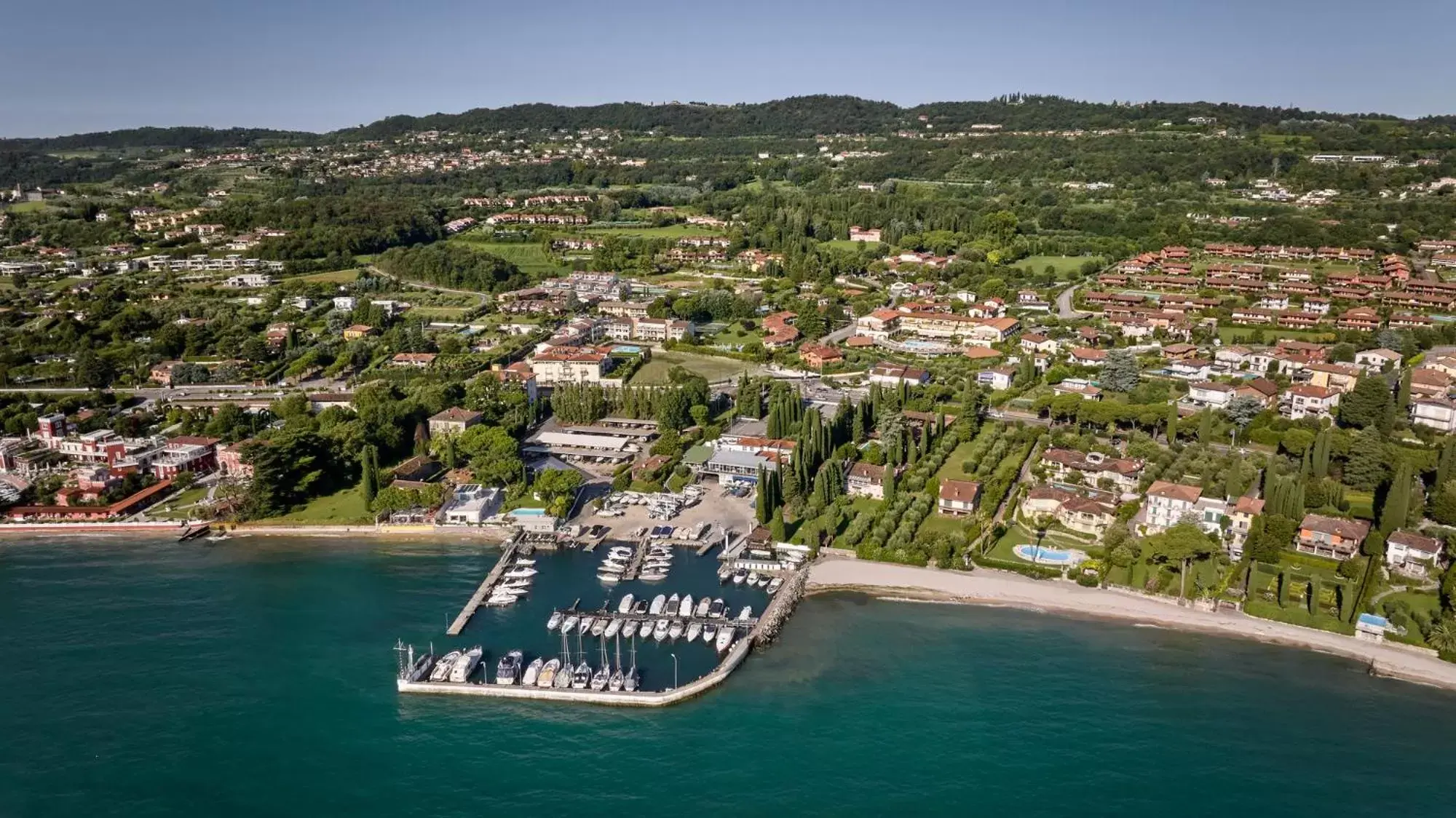 Nearby landmark, Bird's-eye View in Le Terrazze sul Lago Hotel & Residence