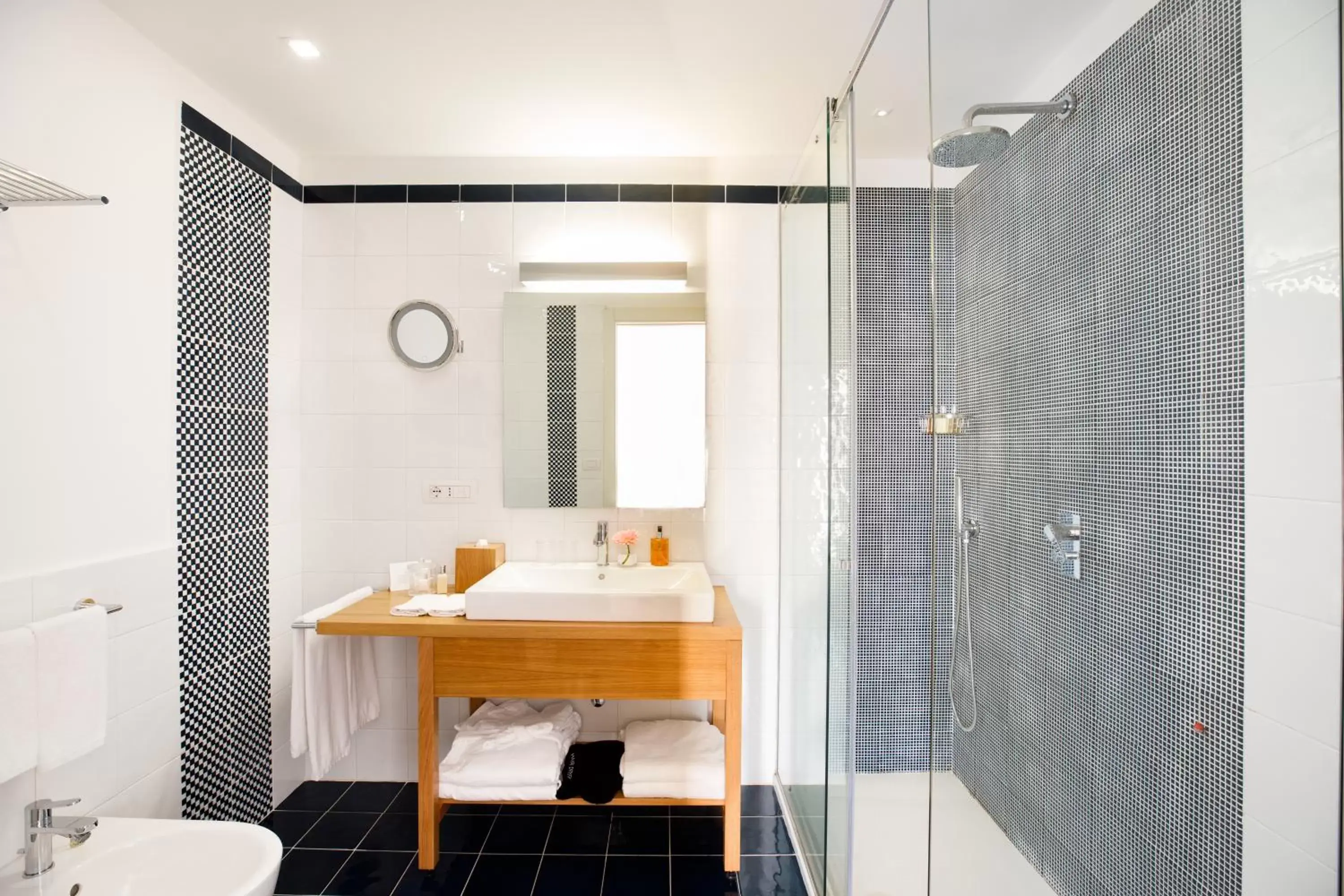 Shower, Bathroom in Villa Fiorella Art Hotel