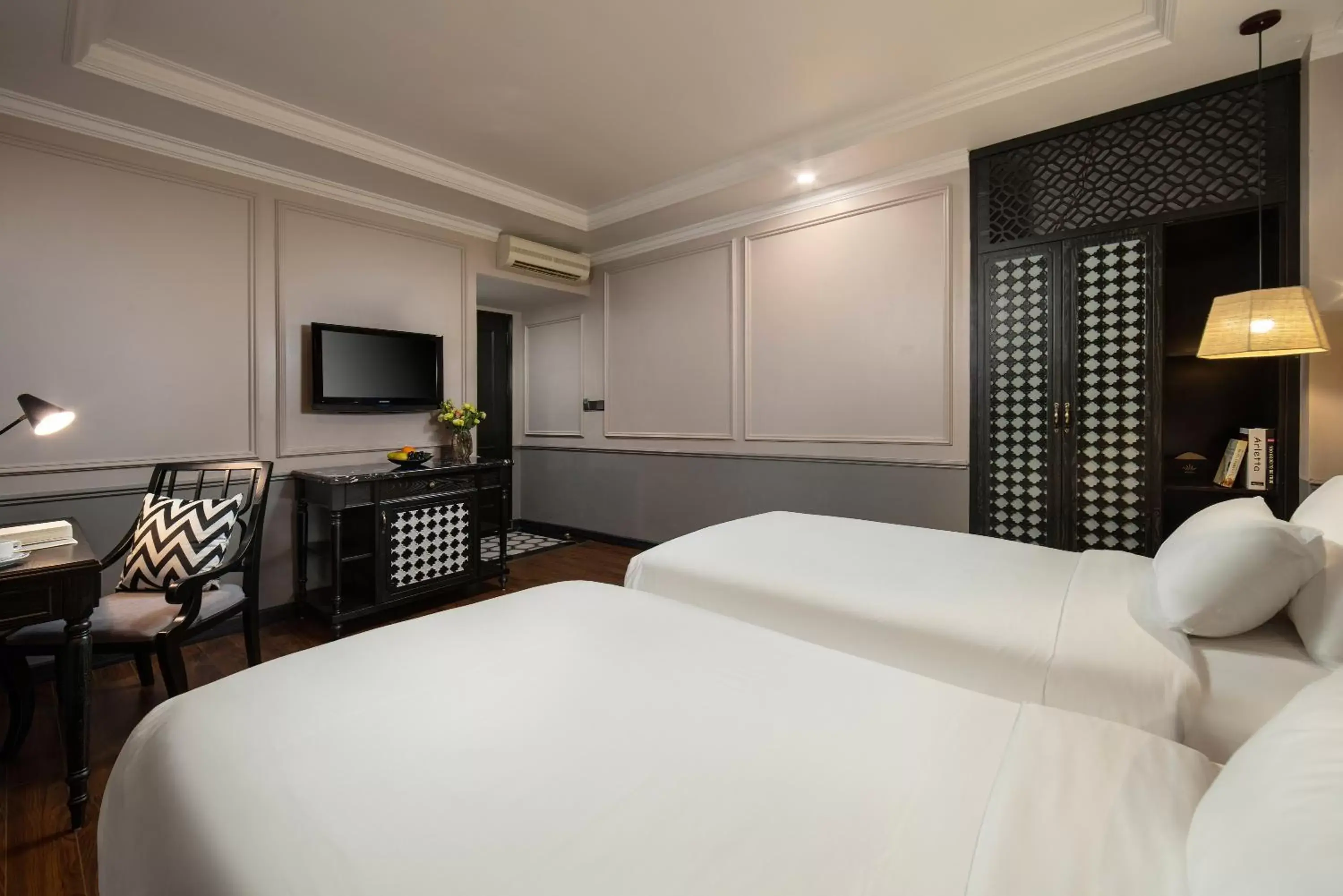 TV and multimedia, Bed in Imperial Hotel & Spa