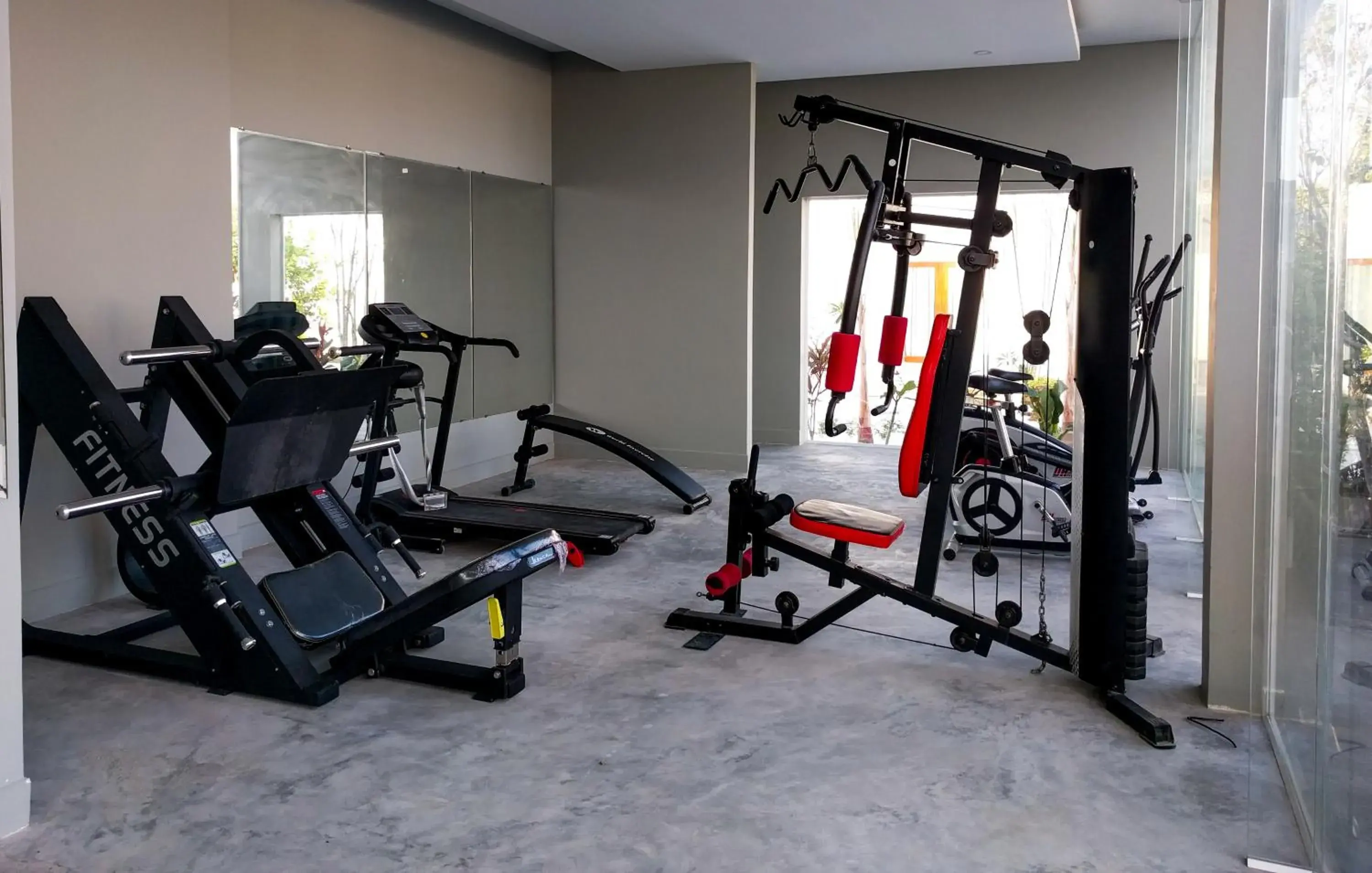 Day, Fitness Center/Facilities in Long Set Resort