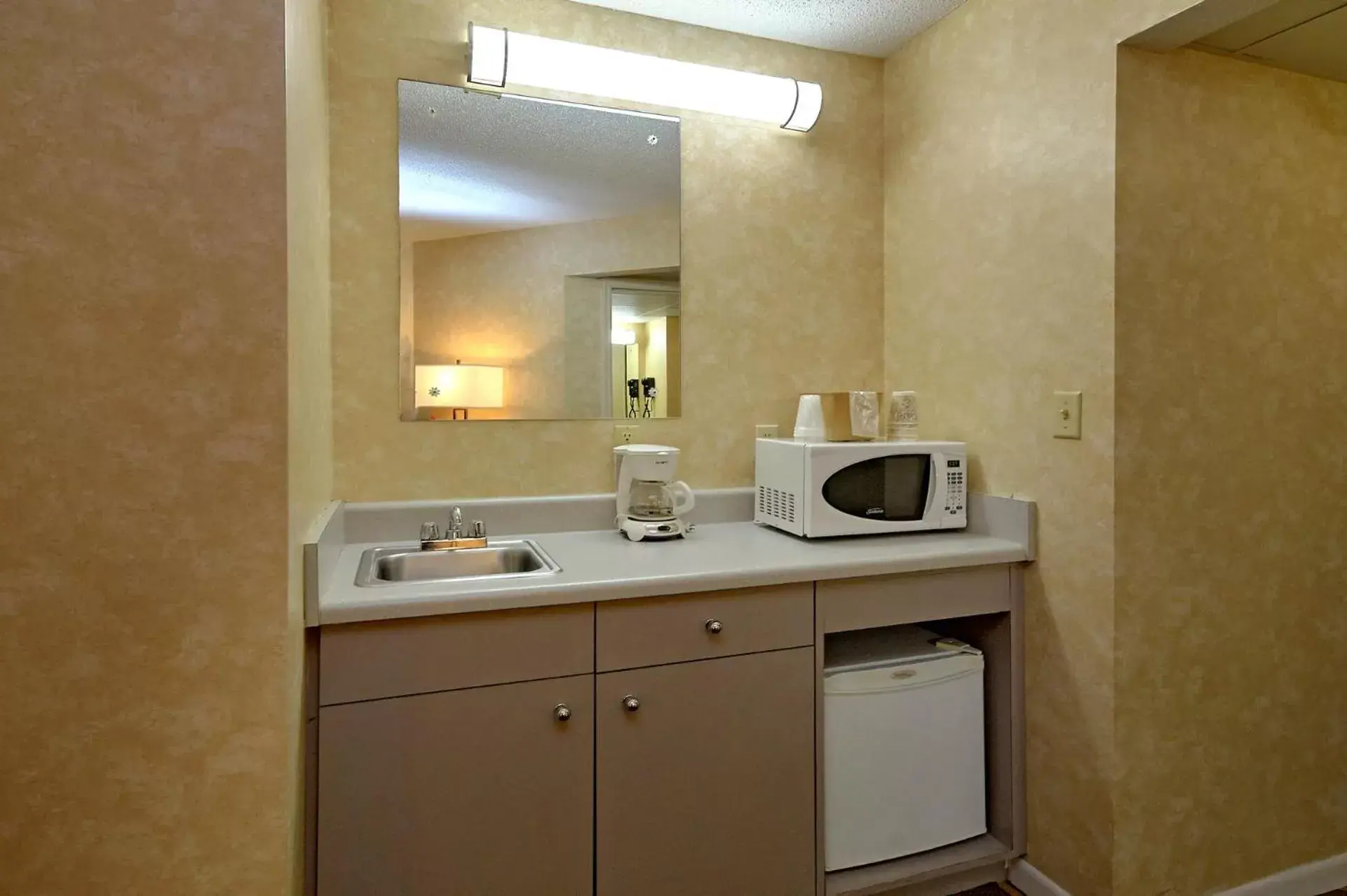 Kitchen or kitchenette, Kitchen/Kitchenette in Vacation Lodge