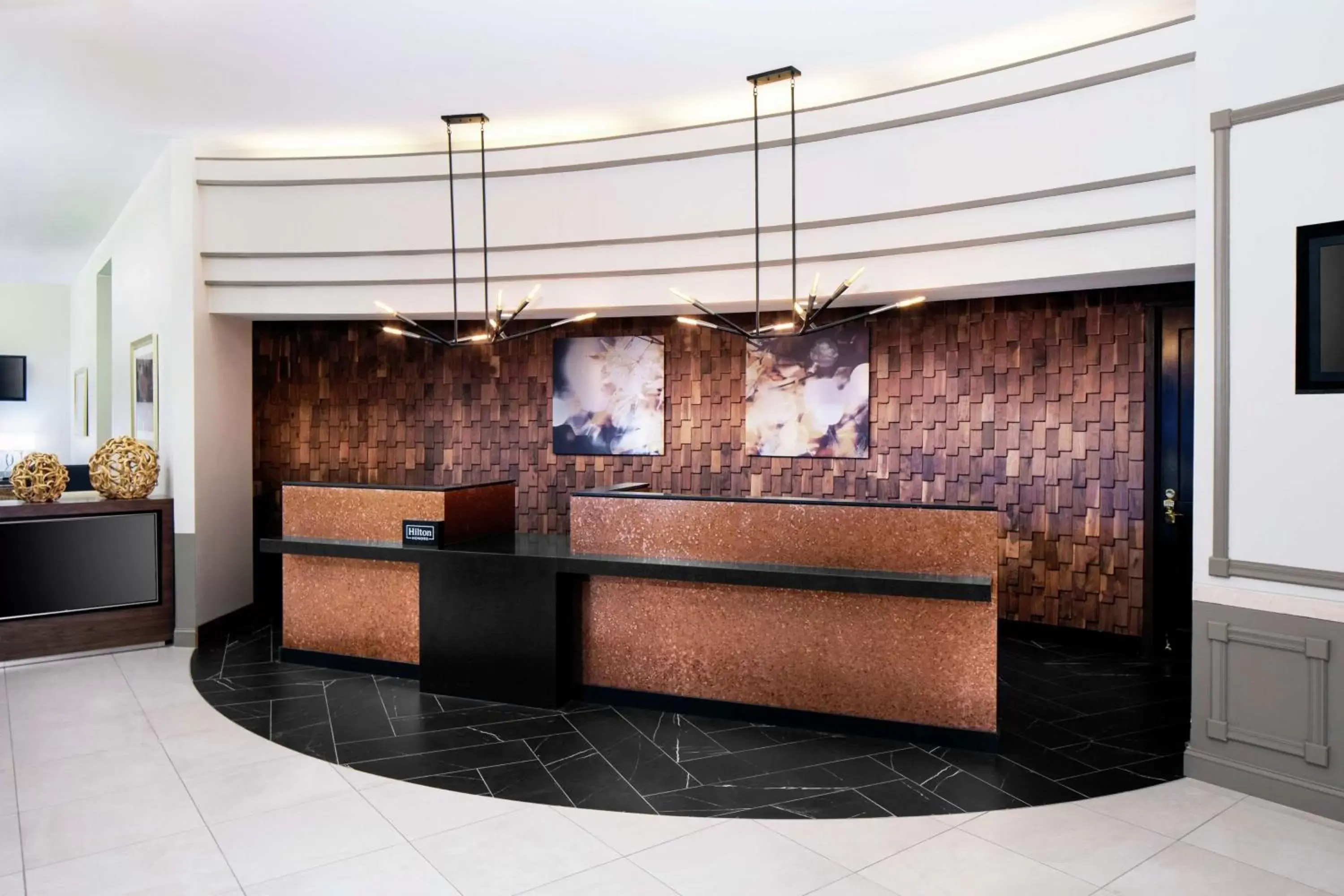 Lobby or reception, Lobby/Reception in DoubleTree by Hilton Nashua