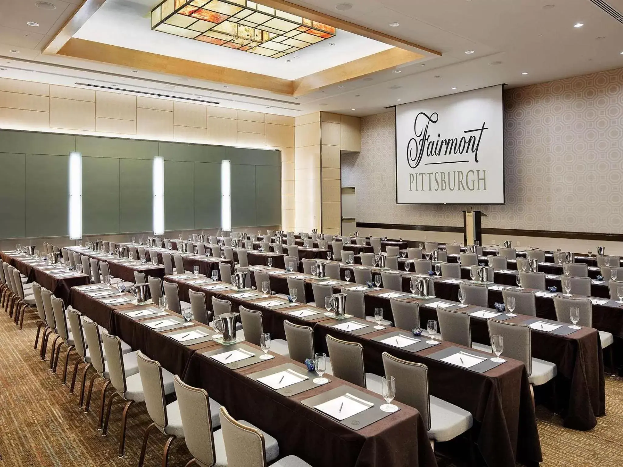 Business facilities in Fairmont Pittsburgh