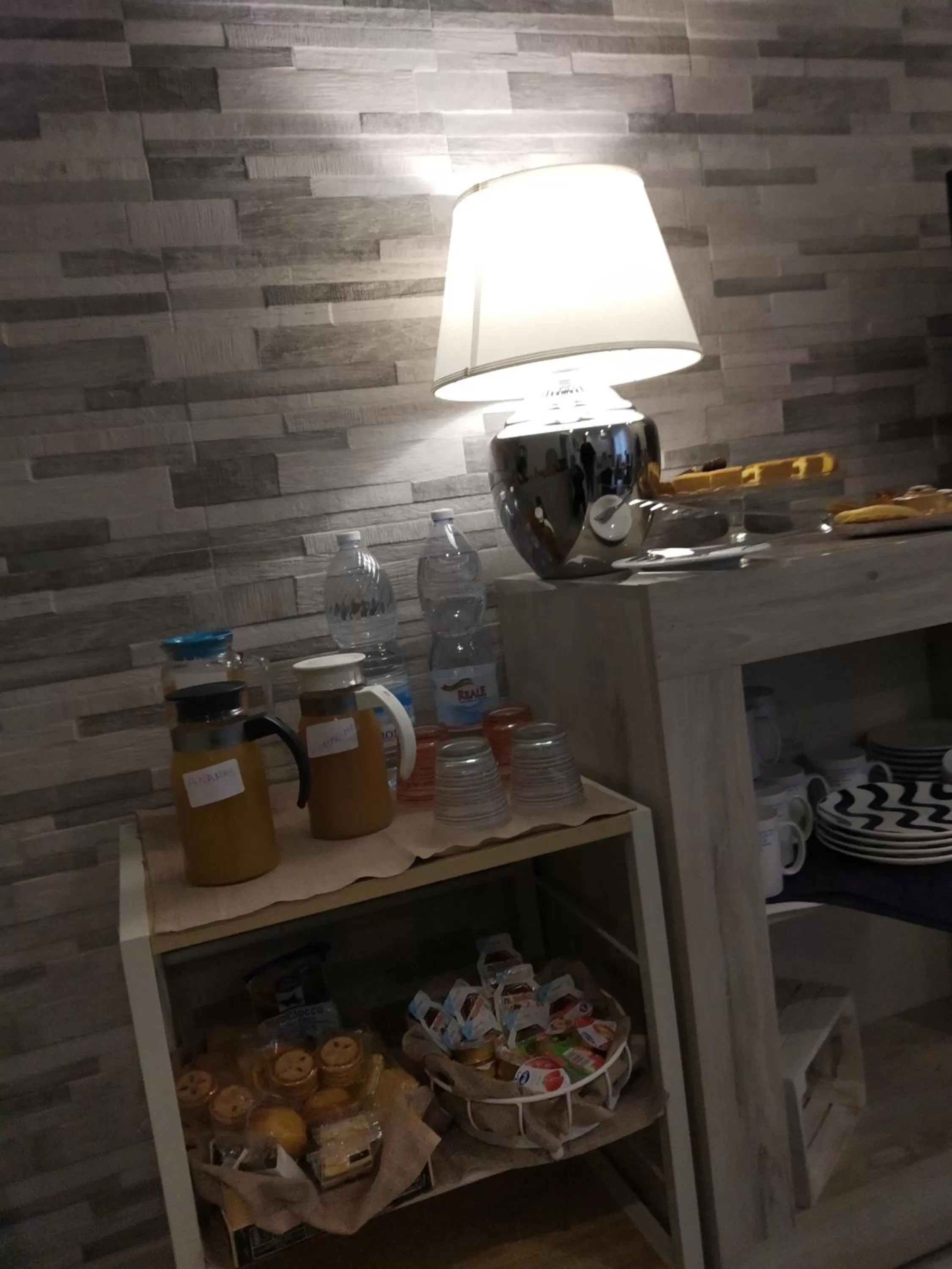 Food and drinks in B&B CELESTE